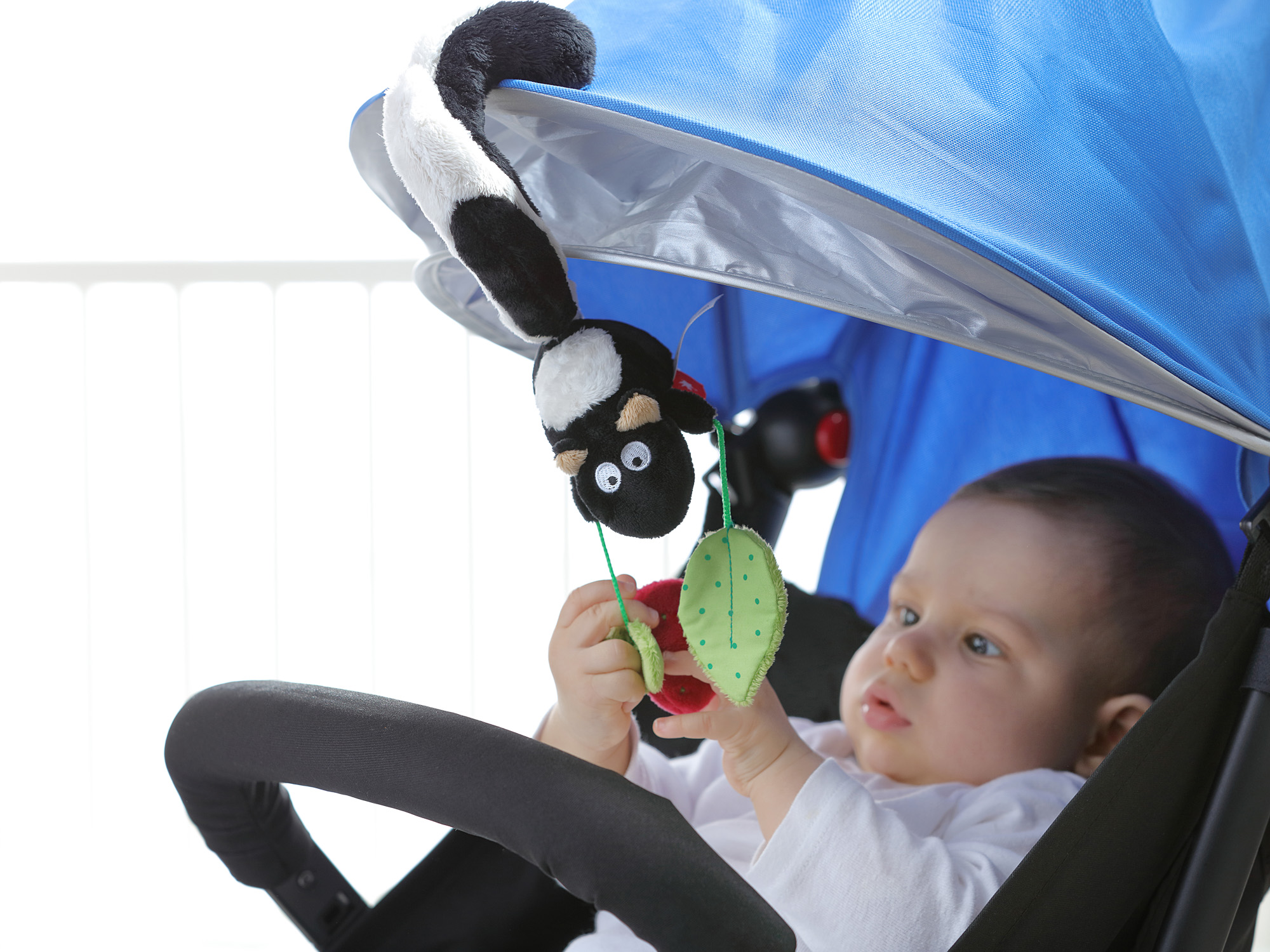 Hanging toy little skunk Hanging toy little skunk