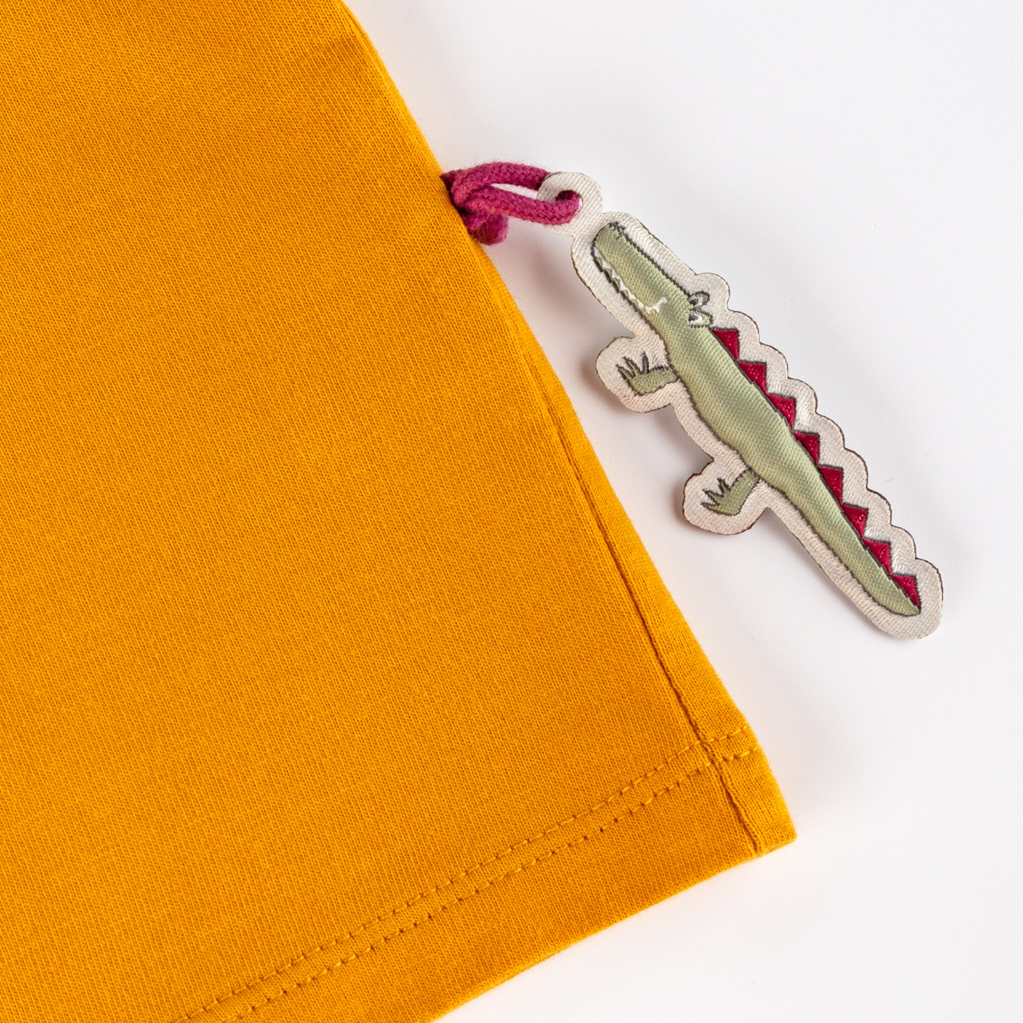 Gelbes Baby T-Shirt mit Krokodil Motiv Gelbes Baby T-Shirt mit Krokodil Motiv