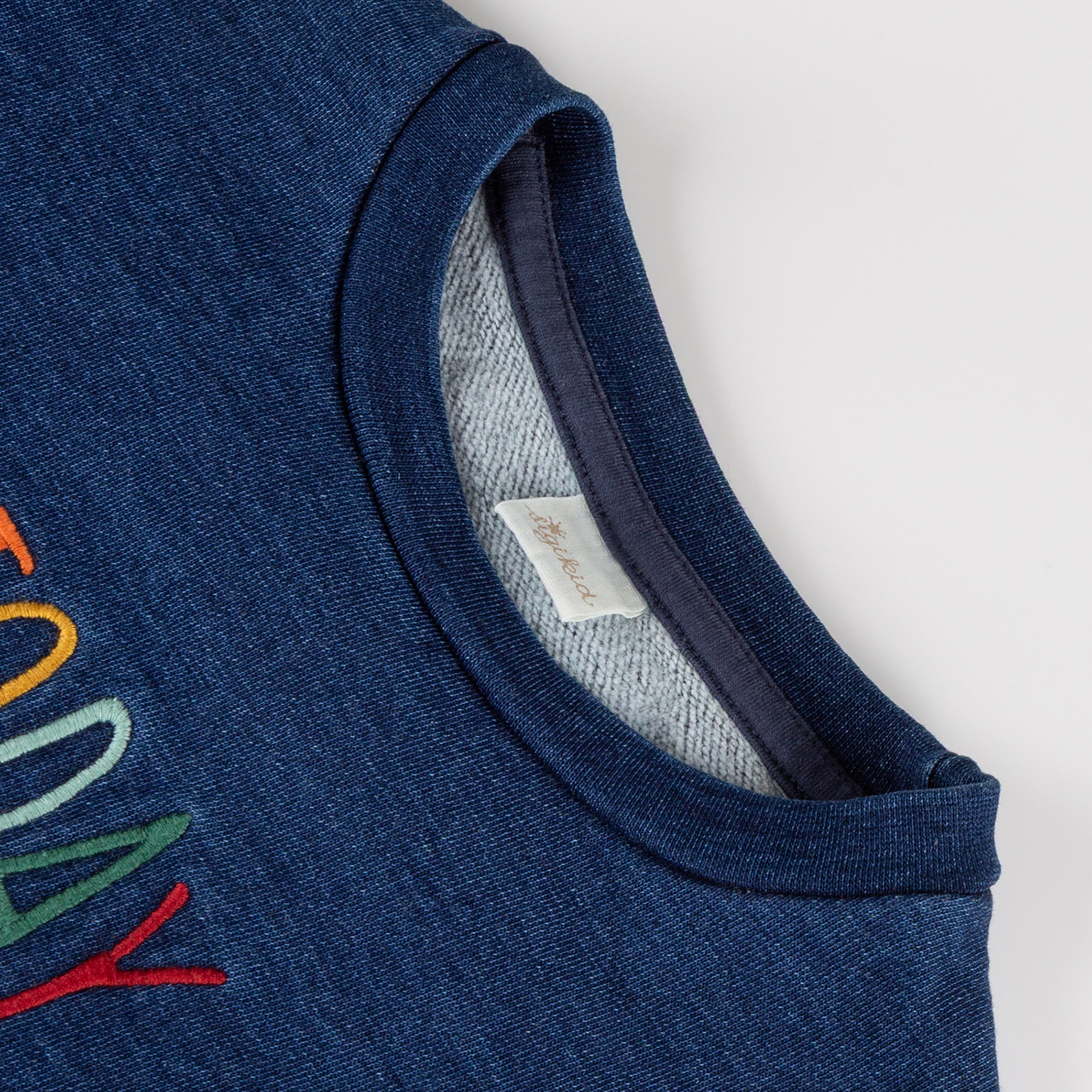 Kinder Oversized Sweatshirt denim Optik bunt bestickt, dunkelblau