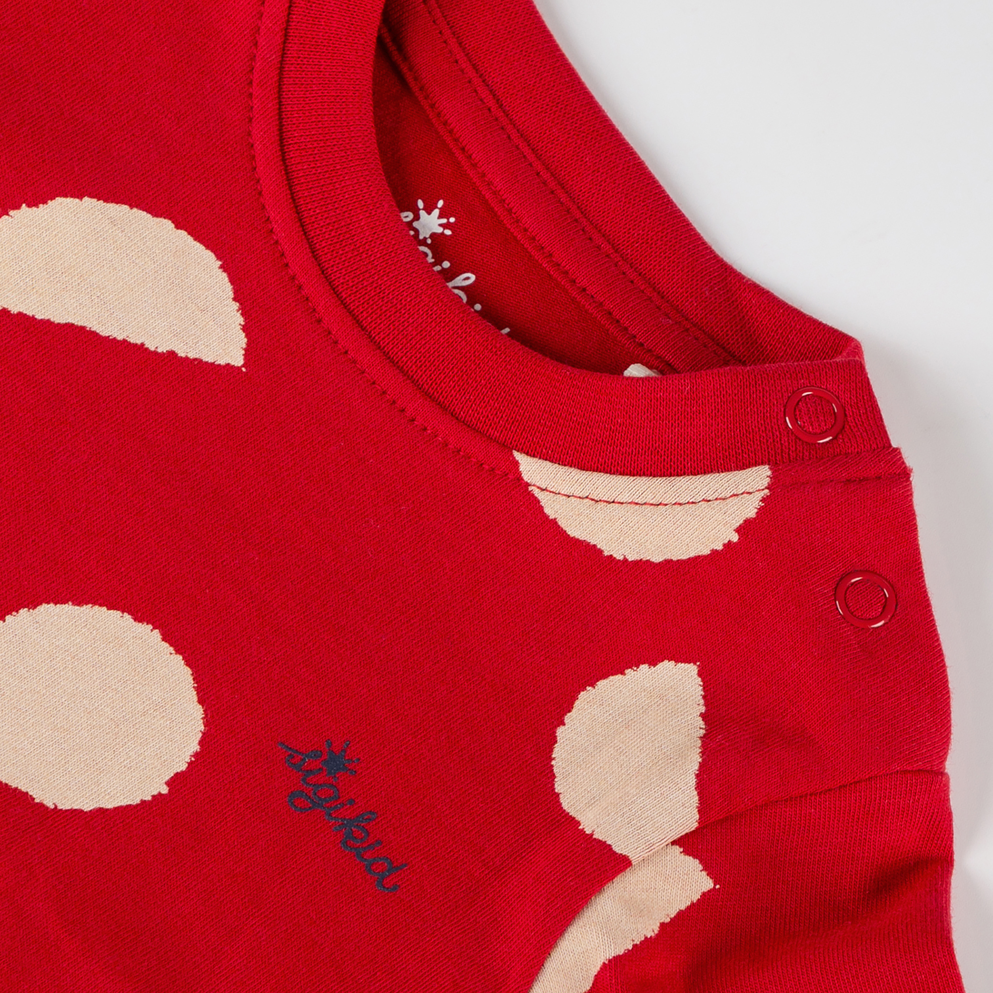 Rotes Baby Langarmshirt mit Taschen, bedruckt