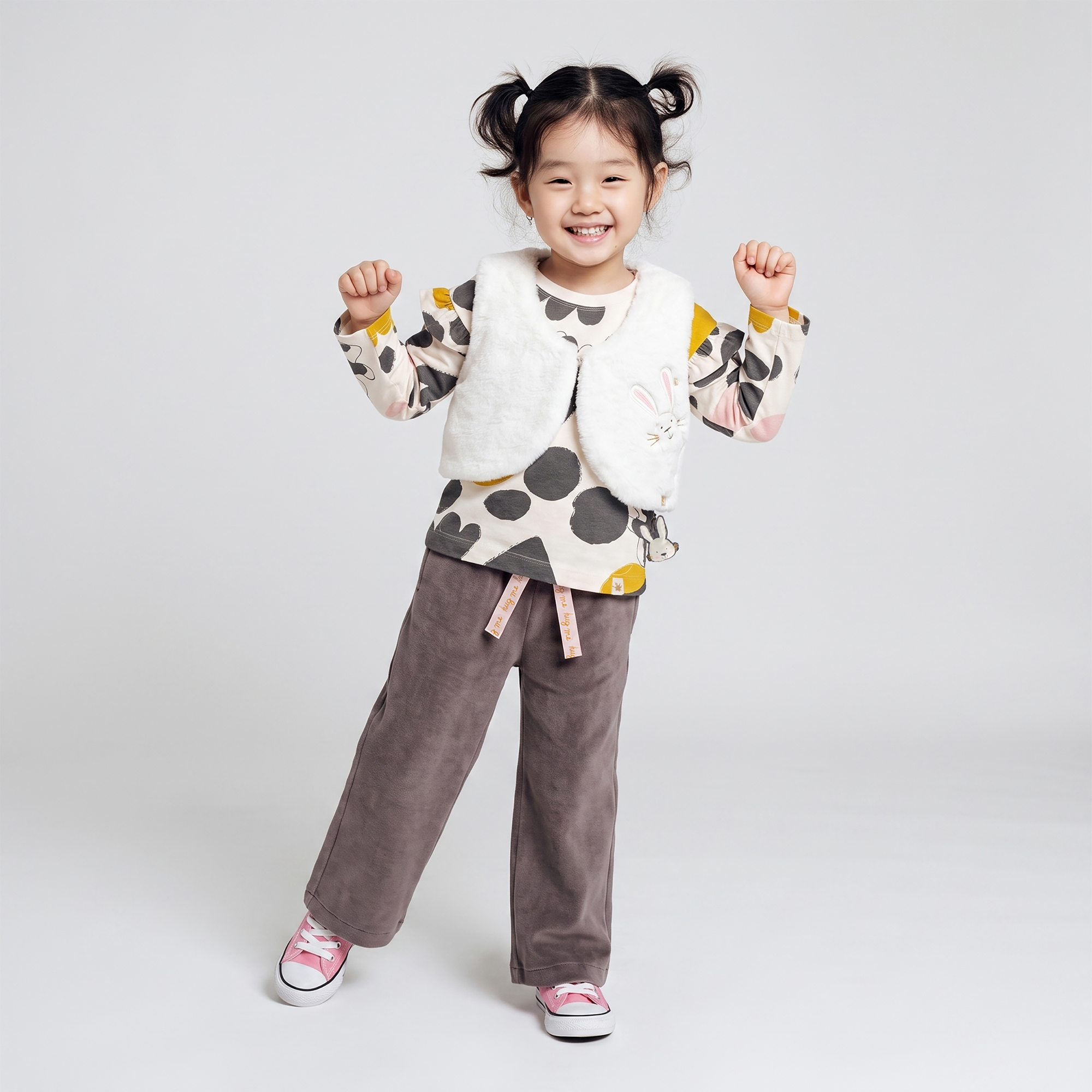 Kinder Langarmshirt Schneehase, bunter Print