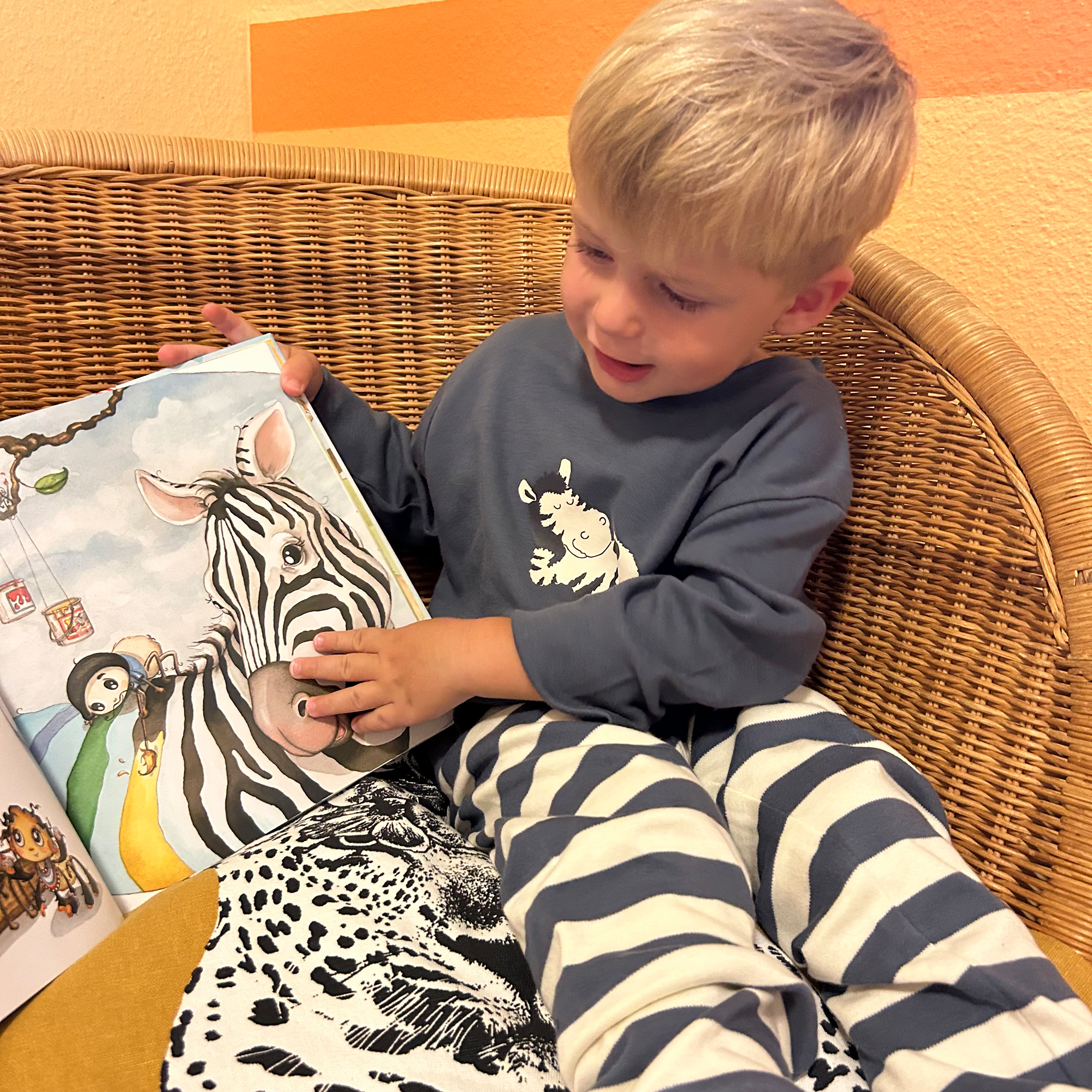 Kinder Schlafanzug  Zebra lang, lila-weiß