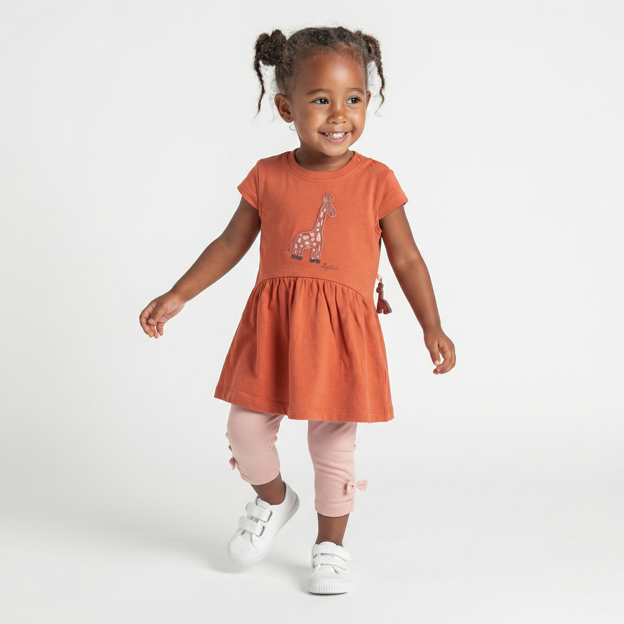 Baby dress with cap sleeves, Savanne