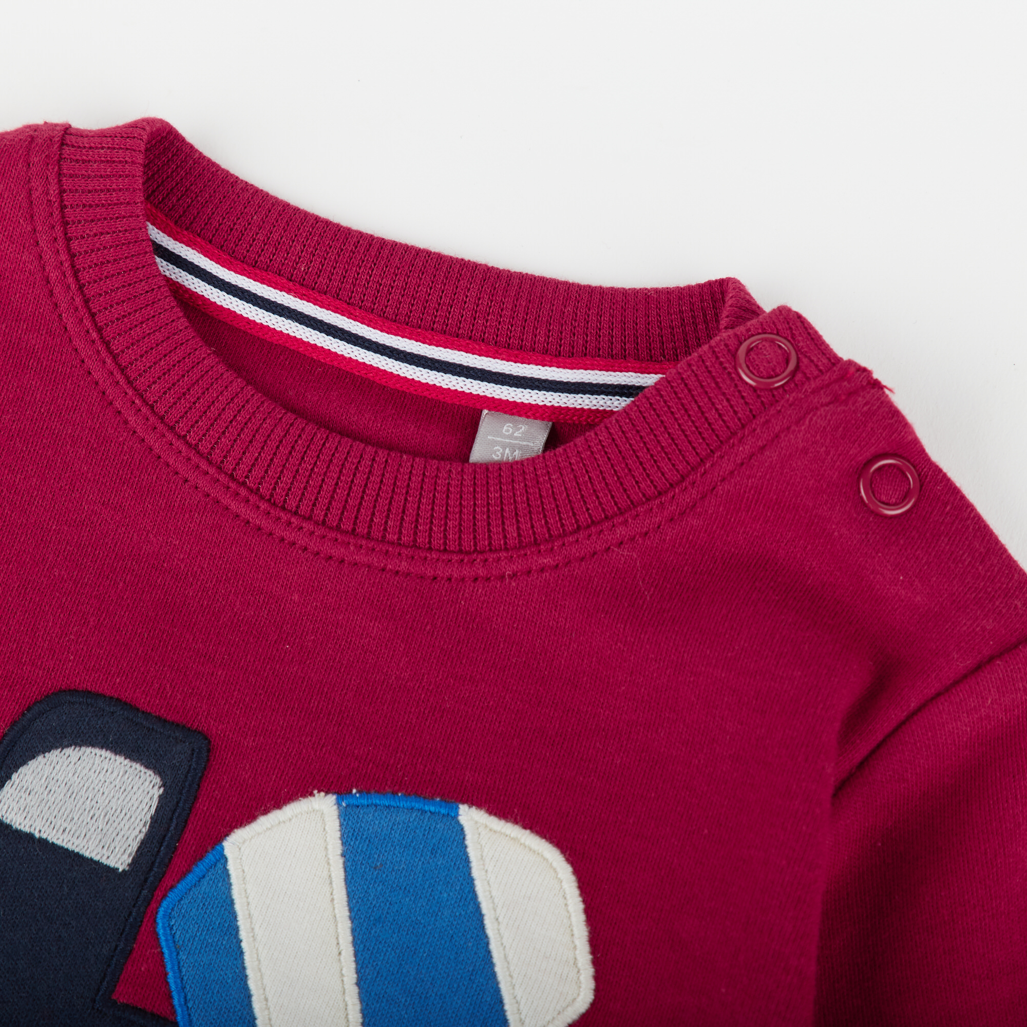 Rotes Baby Langarmshirt Betonmischer Rotes Baby Langarmshirt Betonmischer