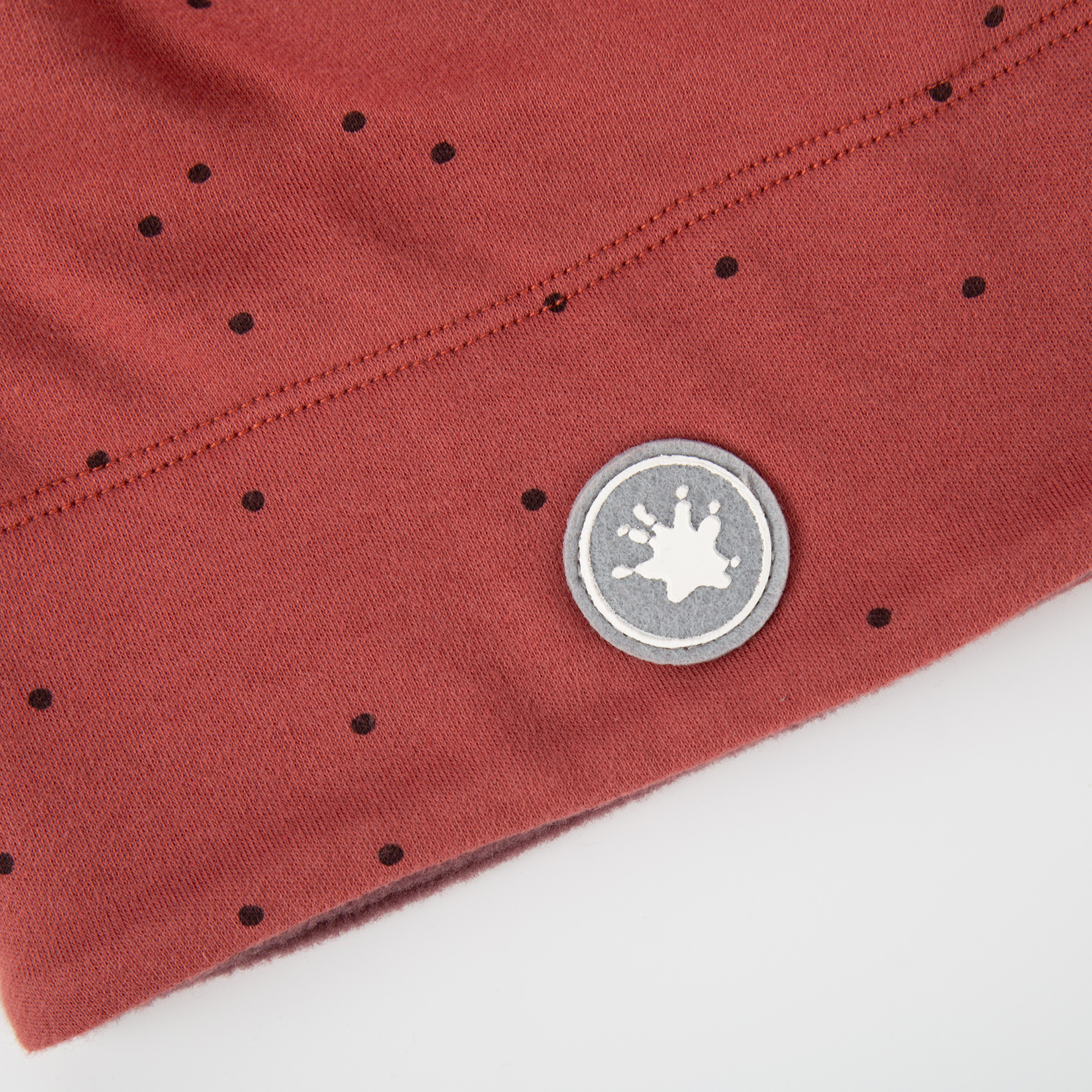 Kinder Wendemütze mit einer dunkelroten Fleeceseite Kinder Wendemütze mit einer dunkelroten Fleeceseite