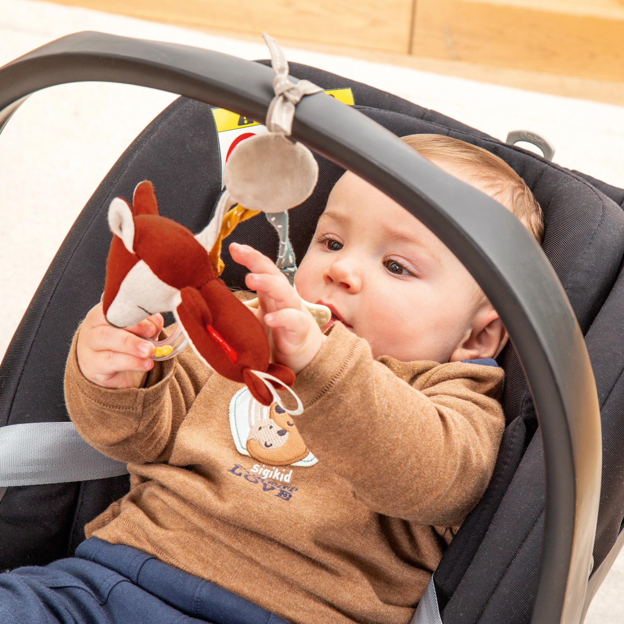 Hanging rattle squeaker teether soft toy fox Hanging rattle squeaker teether soft toy fox
