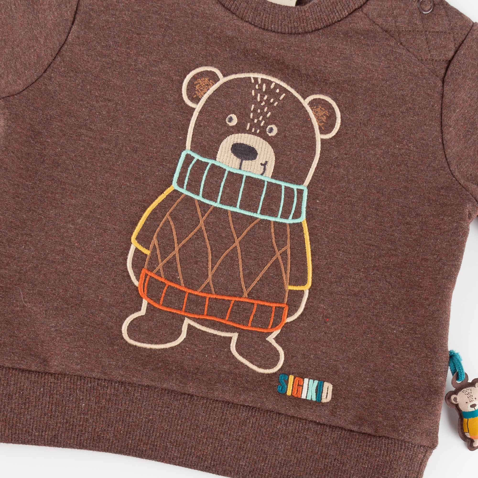 Dark brown baby sweatshirt bear, Winter Animals