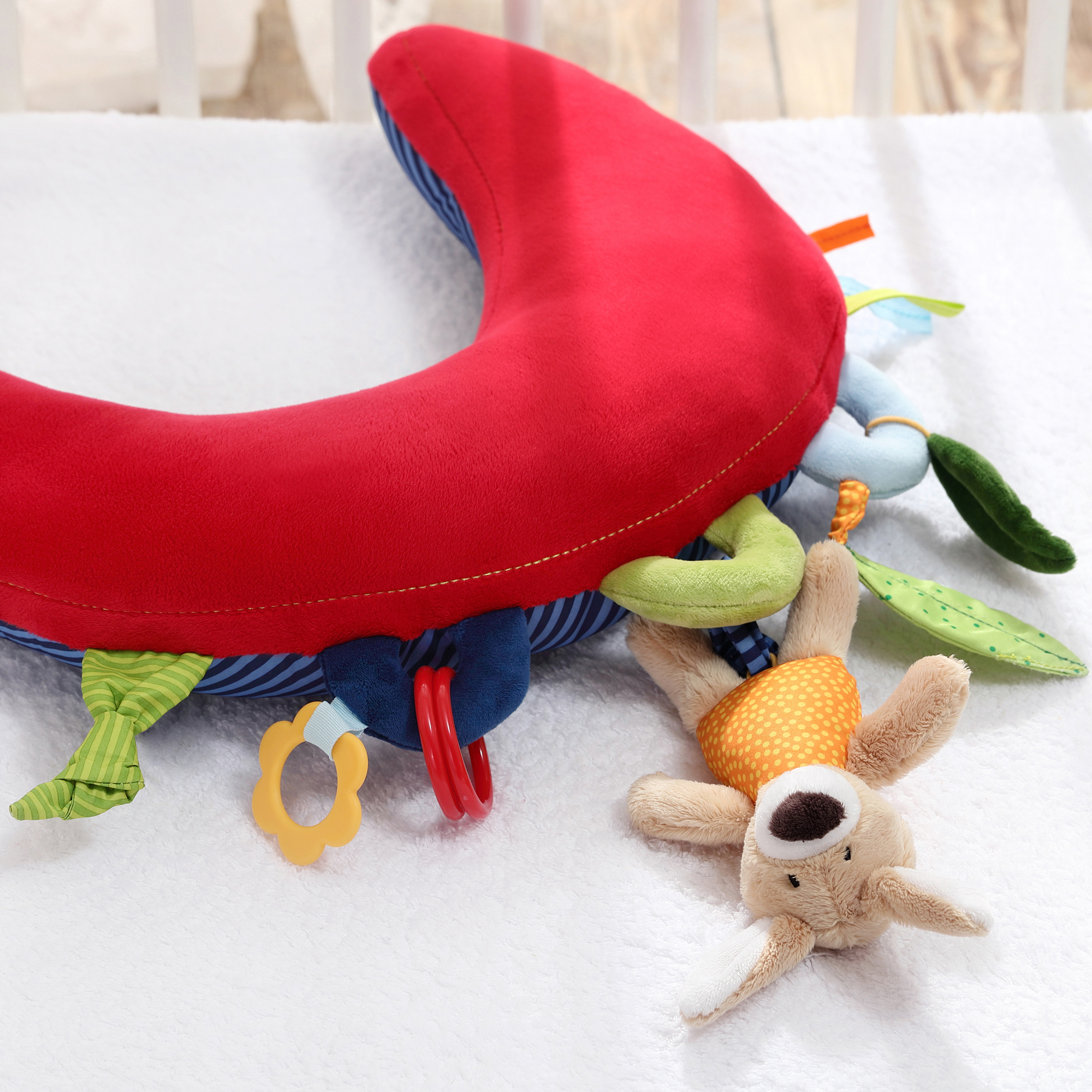 Tummy time pillow with toys
