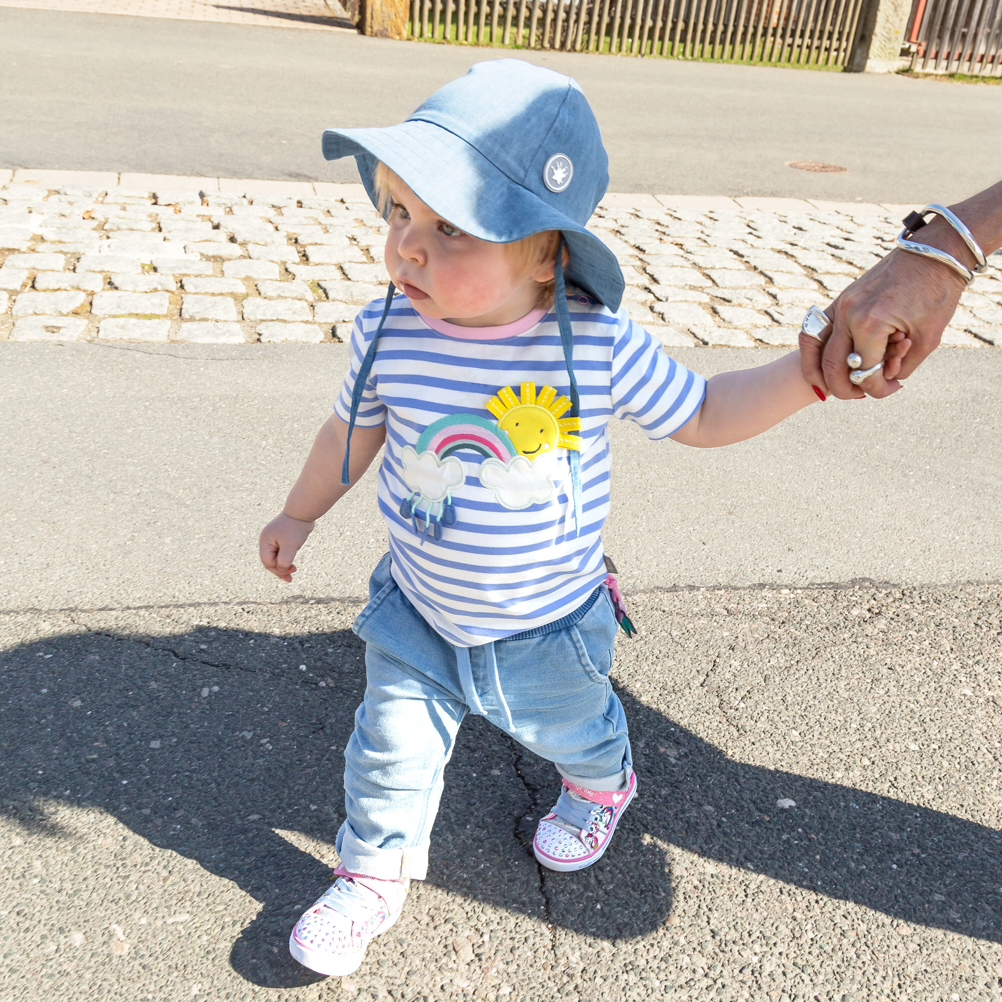 Babyjeans zum Krempeln mit heller Waschung Babyjeans zum Krempeln mit heller Waschung