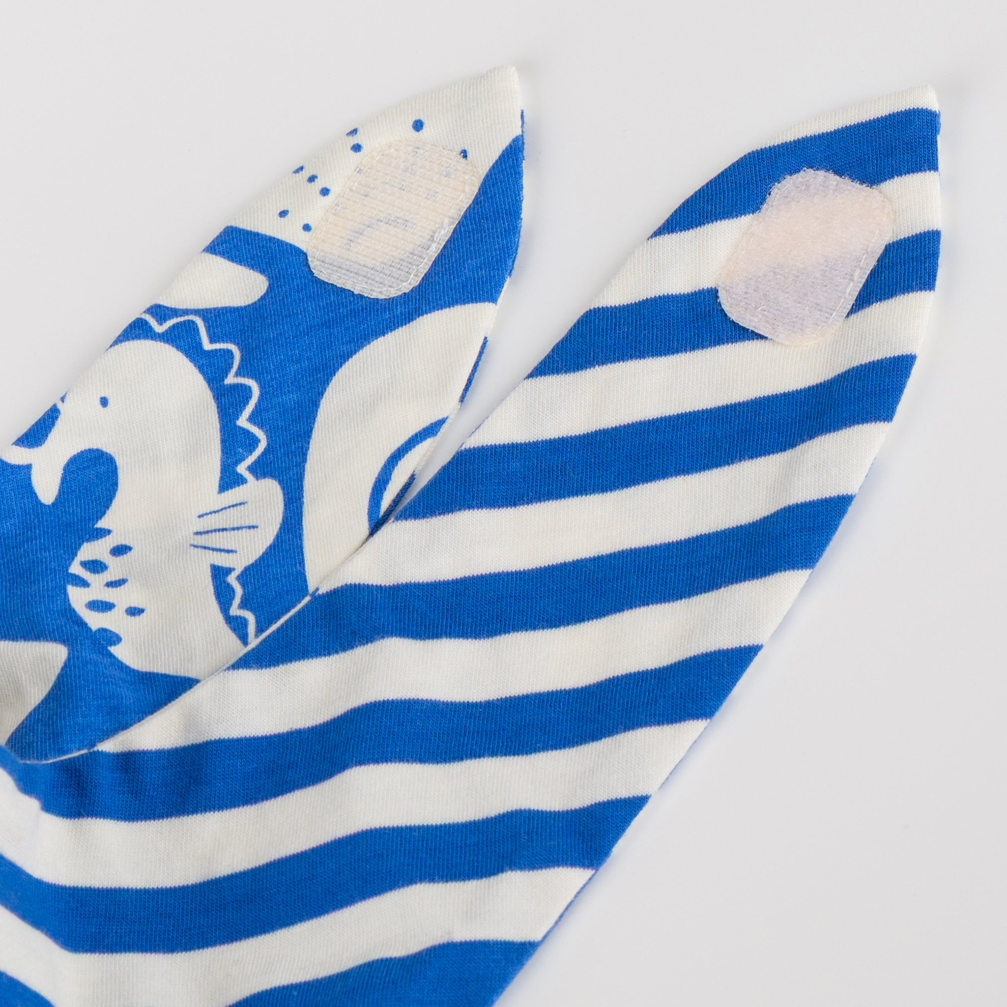 Baby Wendehalstuch Strand Print, blau-weiß