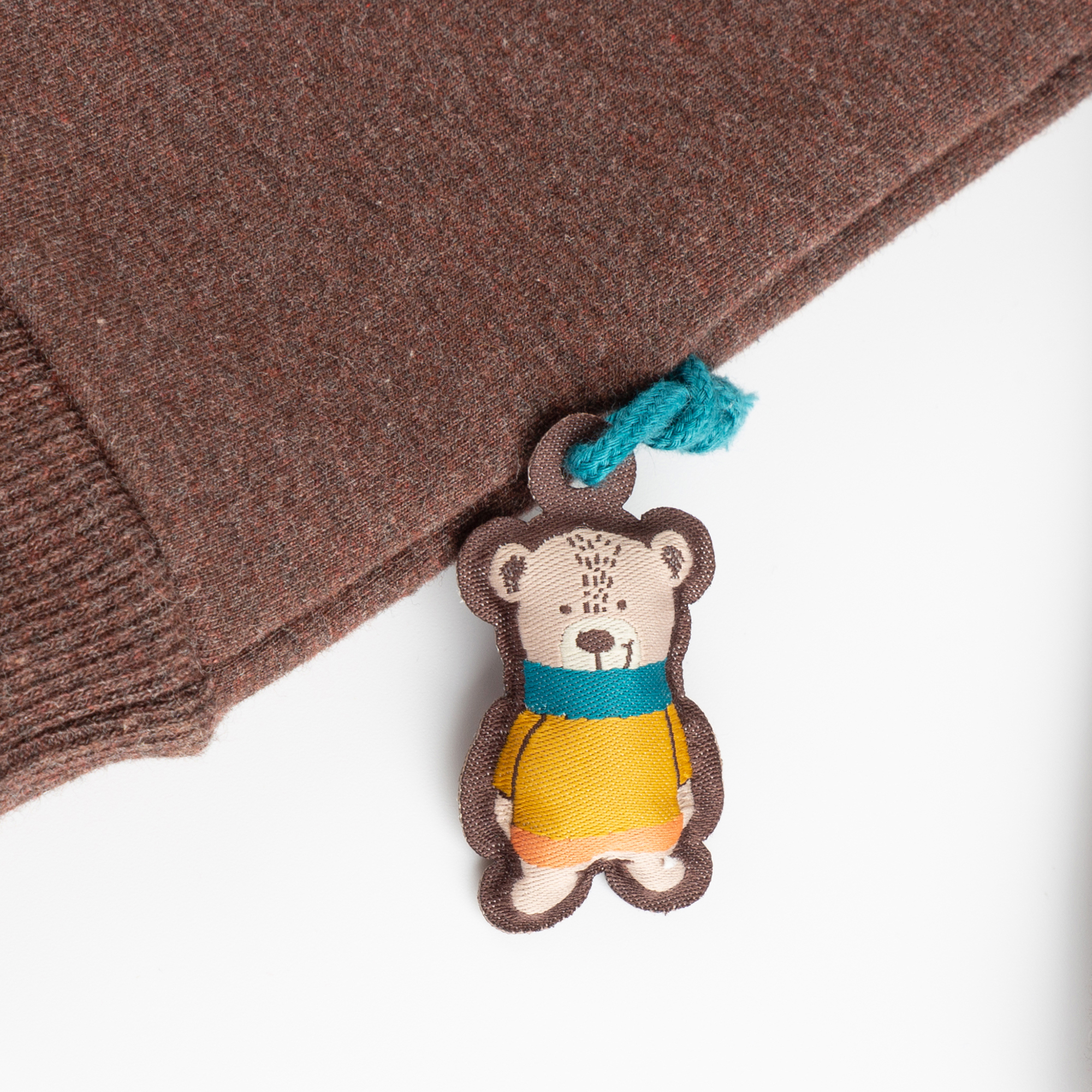 Dark brown children's sweatshirt scooter bear, Winter Animals