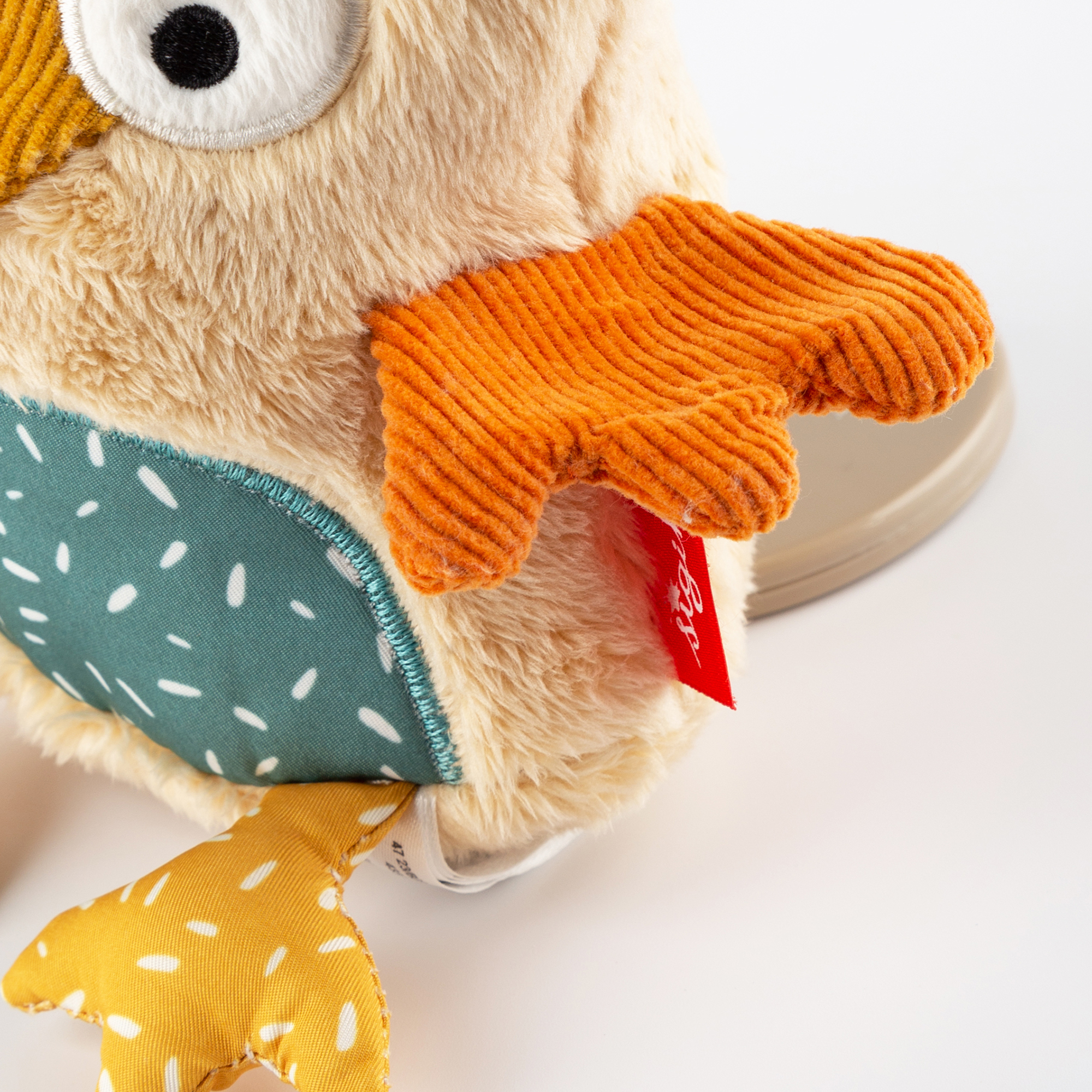 Musical plush toy owl