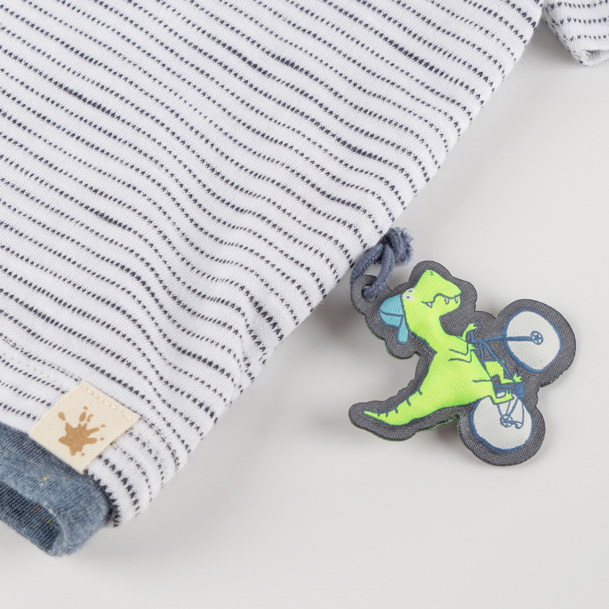 Baby T-Shirt Fahrrad Dino, weiß meliert Baby T-Shirt Fahrrad Dino, weiß meliert