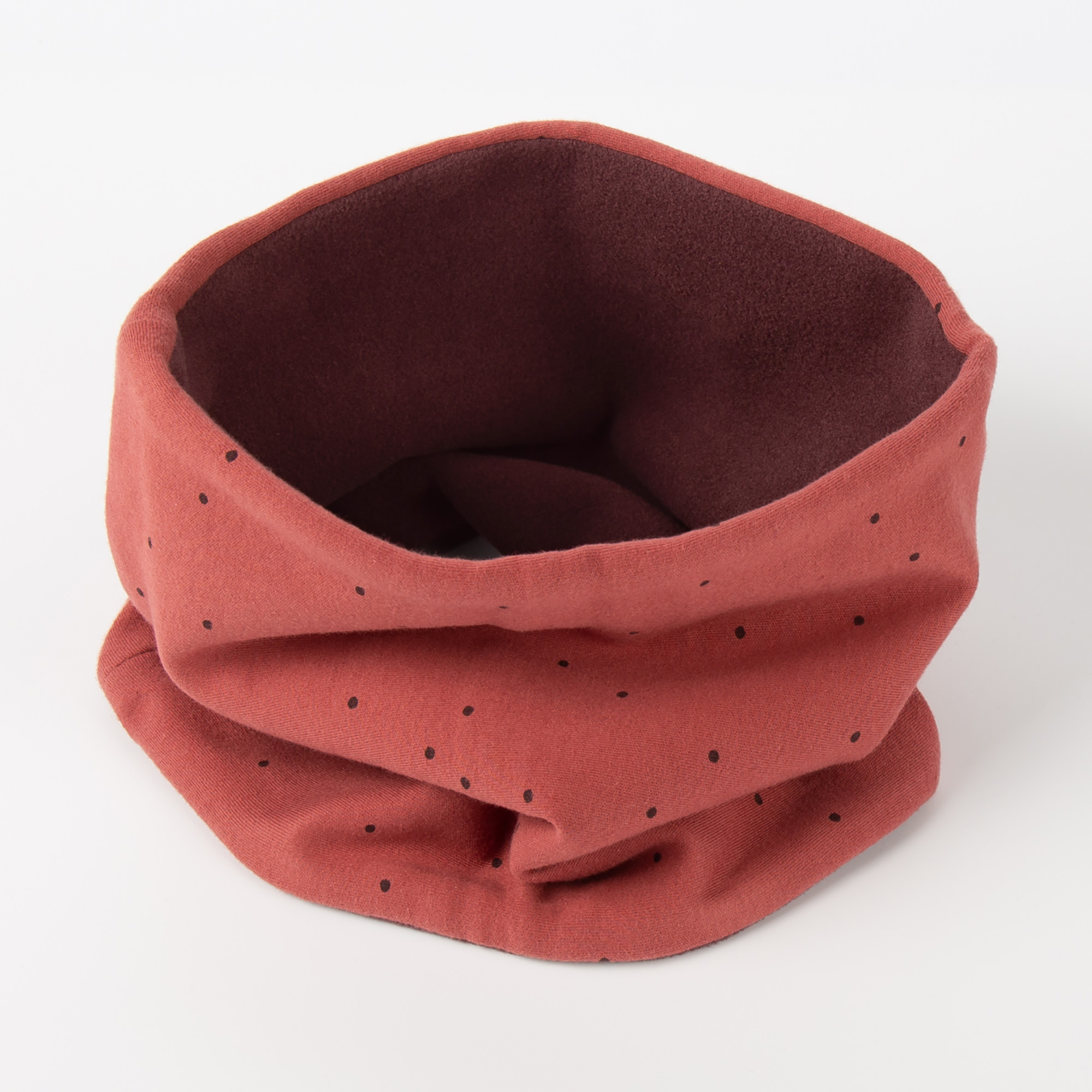 Kinder Wendeschal mit einer dunkelroten Fleeceseite Kinder Wendeschal mit einer dunkelroten Fleeceseite