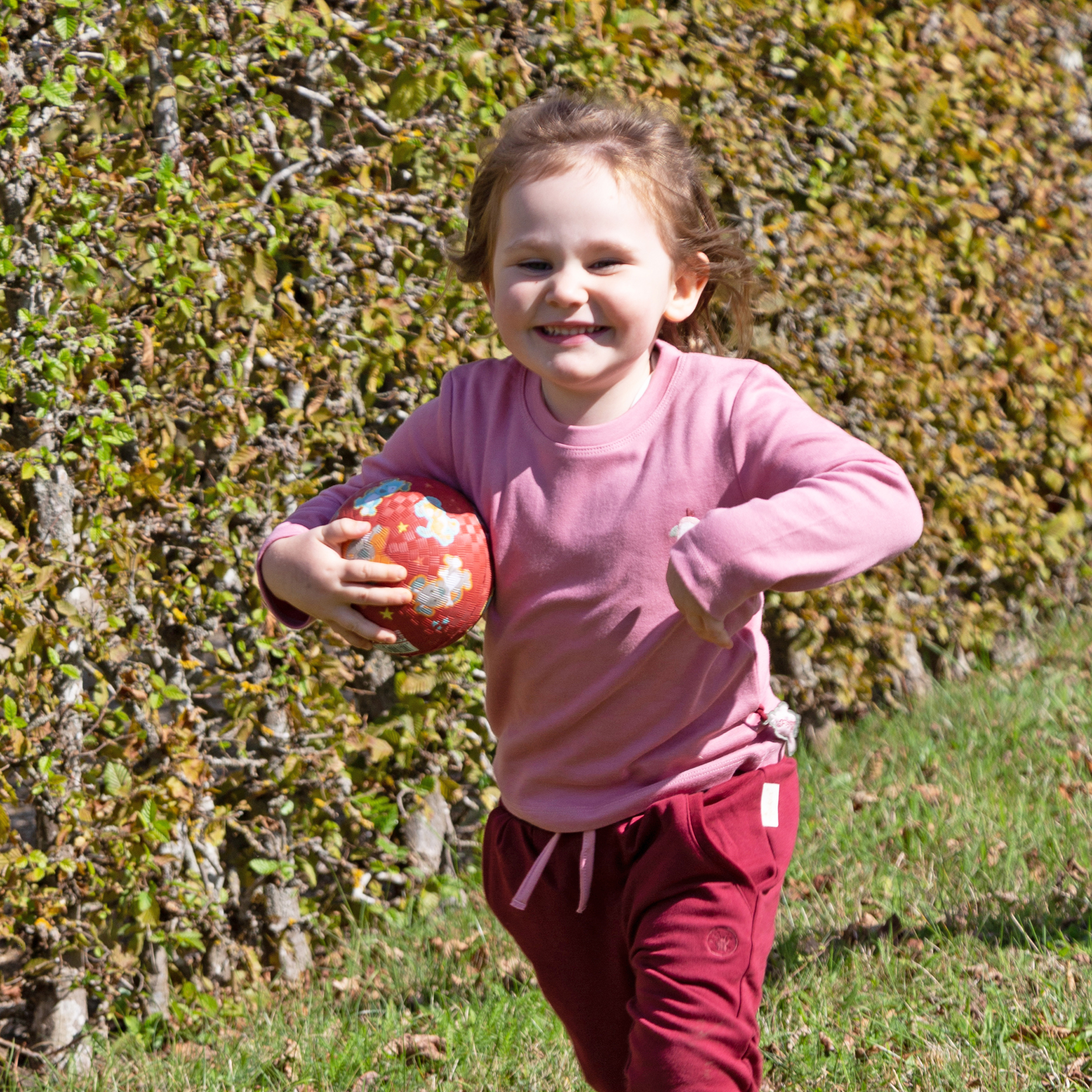 Rubber ball dog, small size, red Rubber ball dog, small size, red