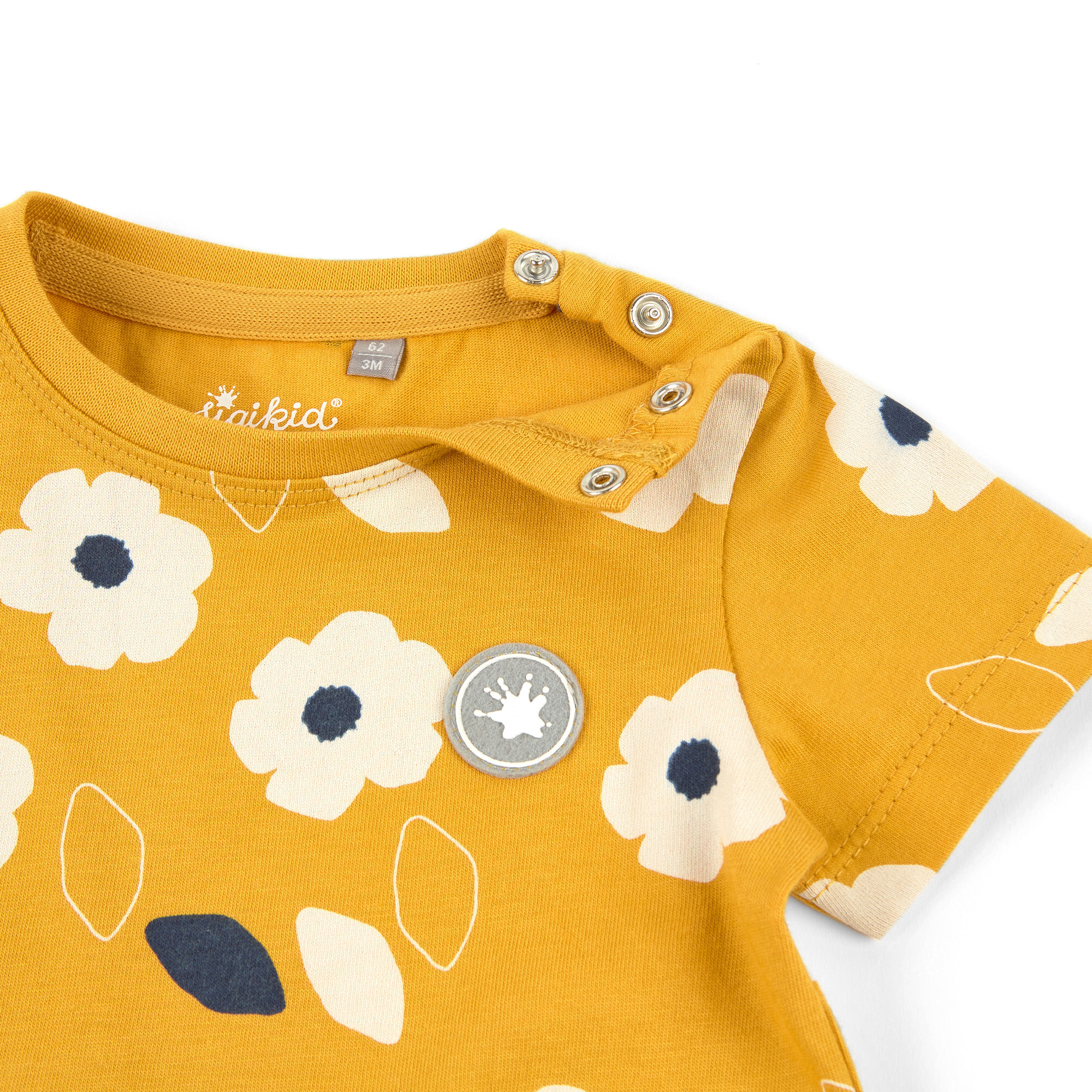 T-Gelbes Baby T-Shirt mit Blümchen bedruckt