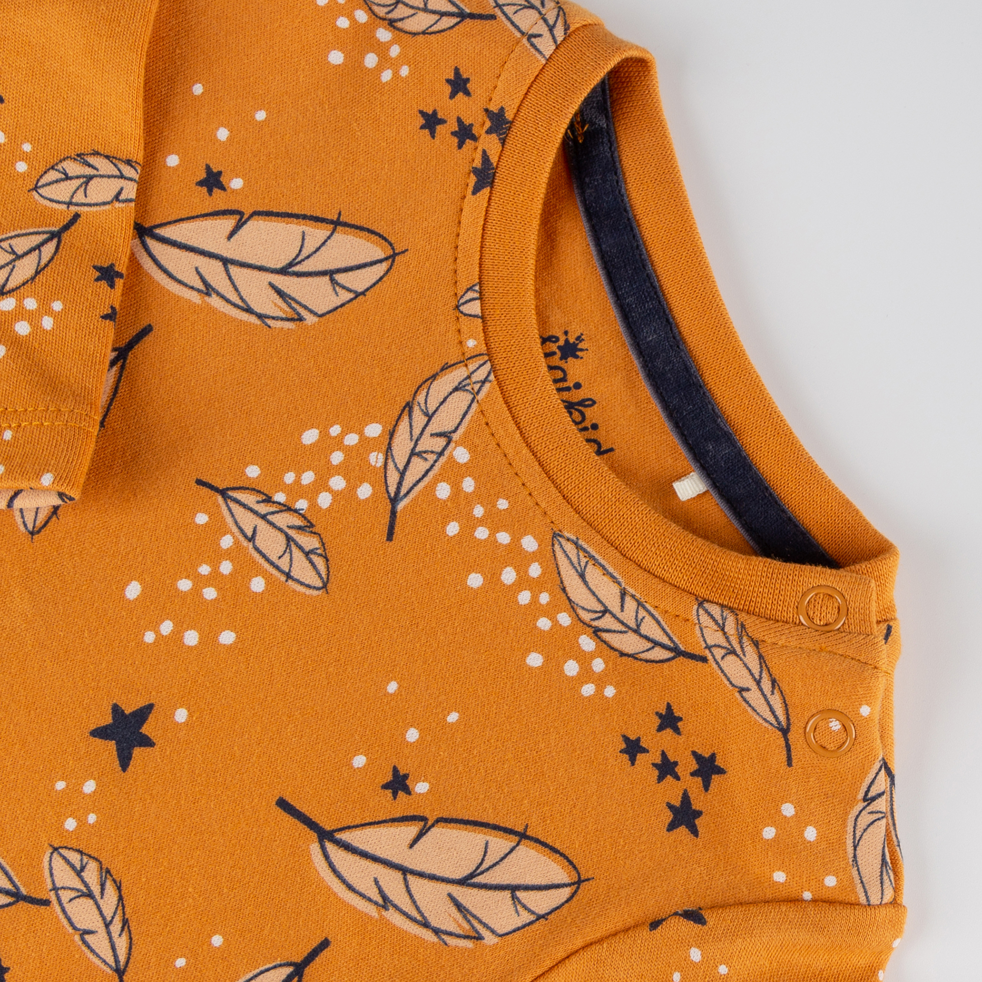 Baby Langarmshirt Eule Curious Owl, gelb mit Federprint