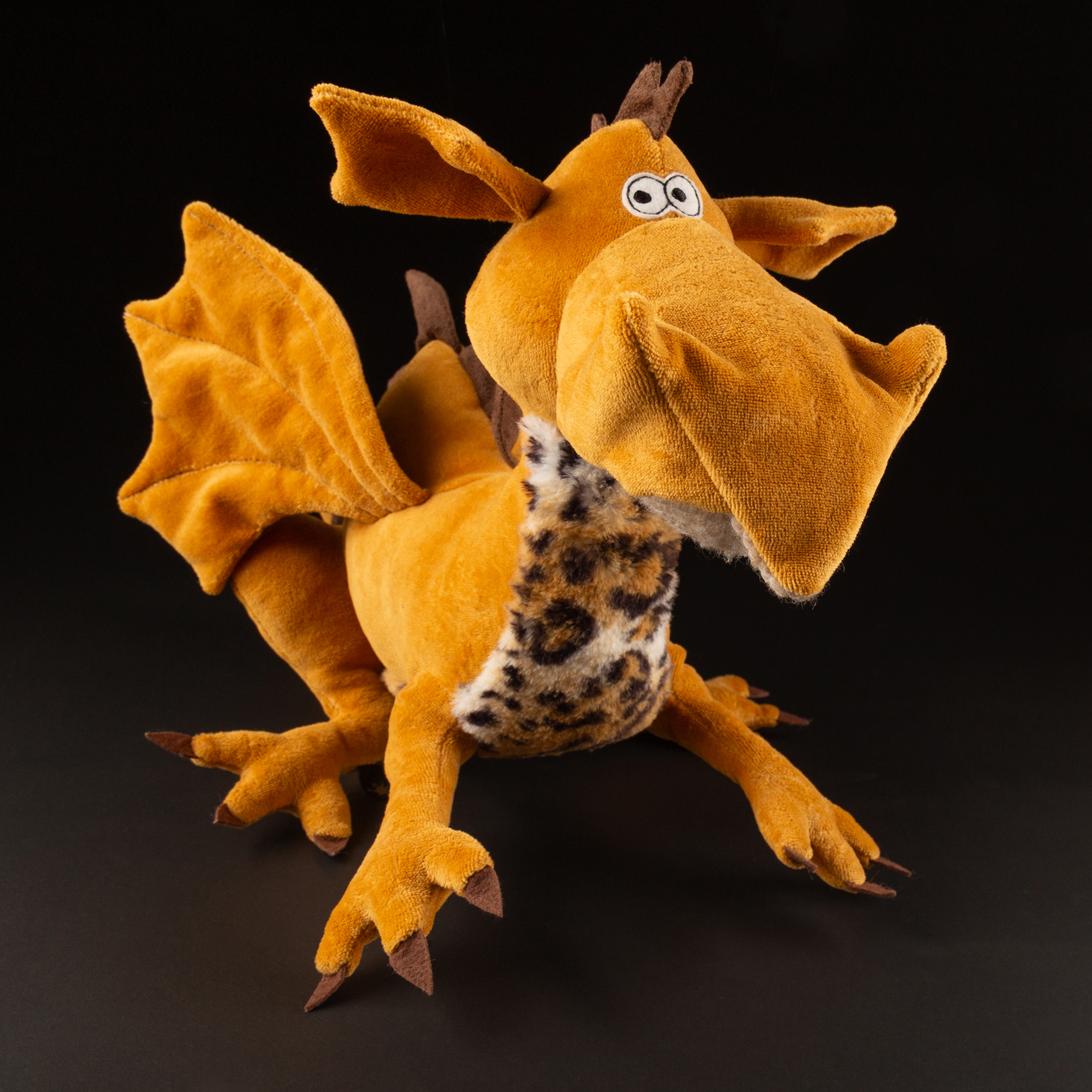 Kuscheltier Drache Fafner Bayreuther Festspiele 2025, Beasts