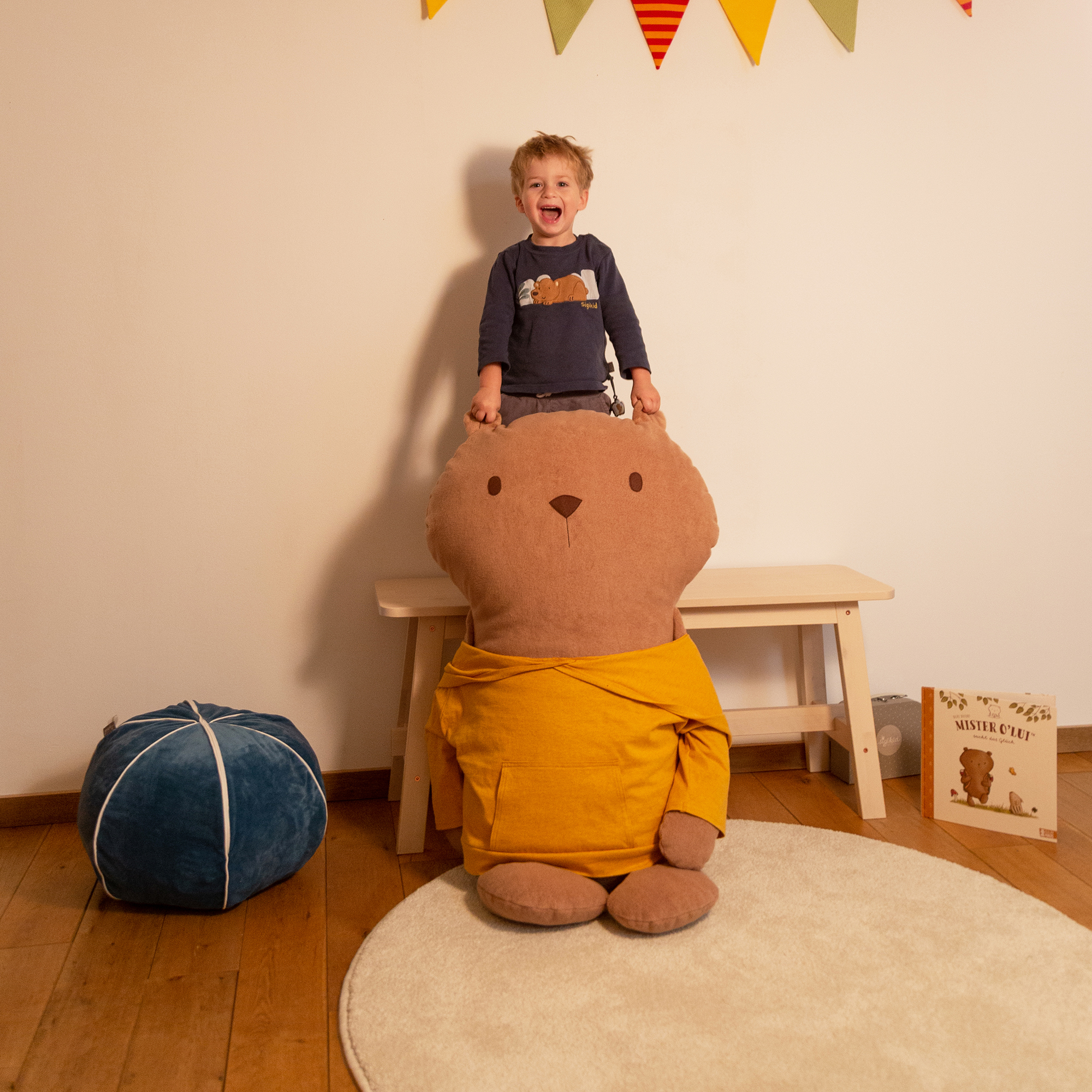 XXL plush beaverbear Mister O'Lui 88 cm XXL plush beaverbear Mister O'Lui 88 cm