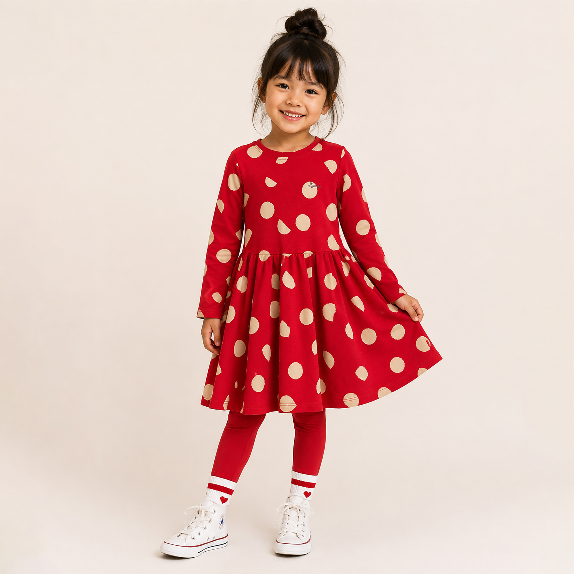 Schwungvolles Kinderkleid in Rot, bedruckt