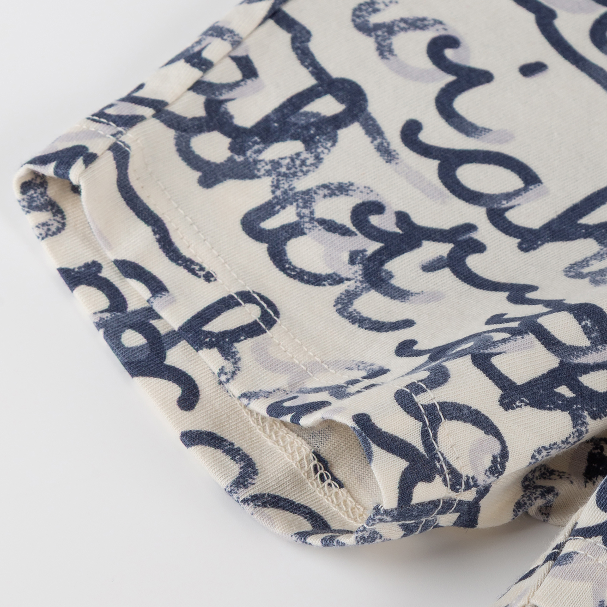 Baby Bermuda mit "Ahoi" Print, weiß