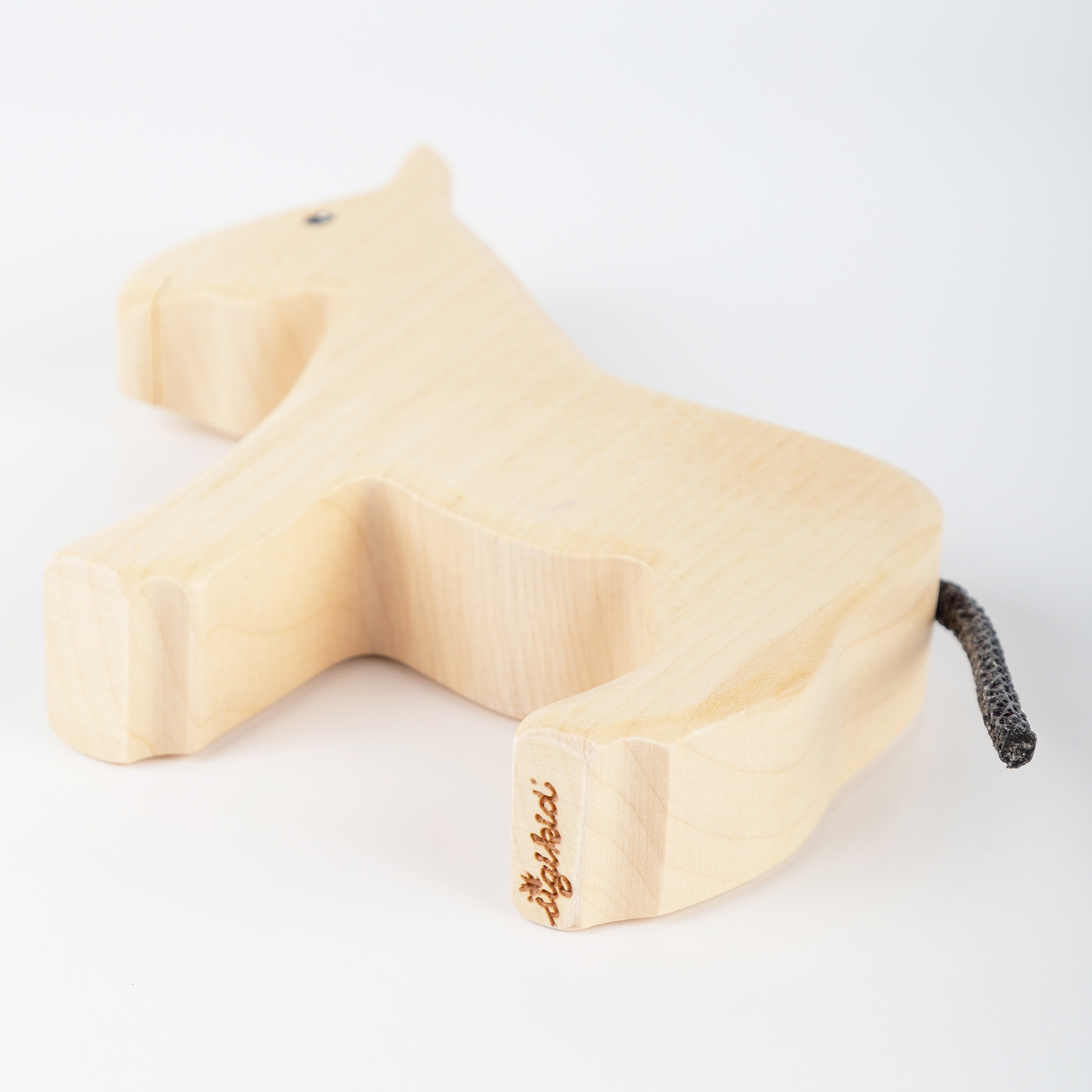 Wooden toy set of 7 farm animals Wooden toy set of 7 farm animals