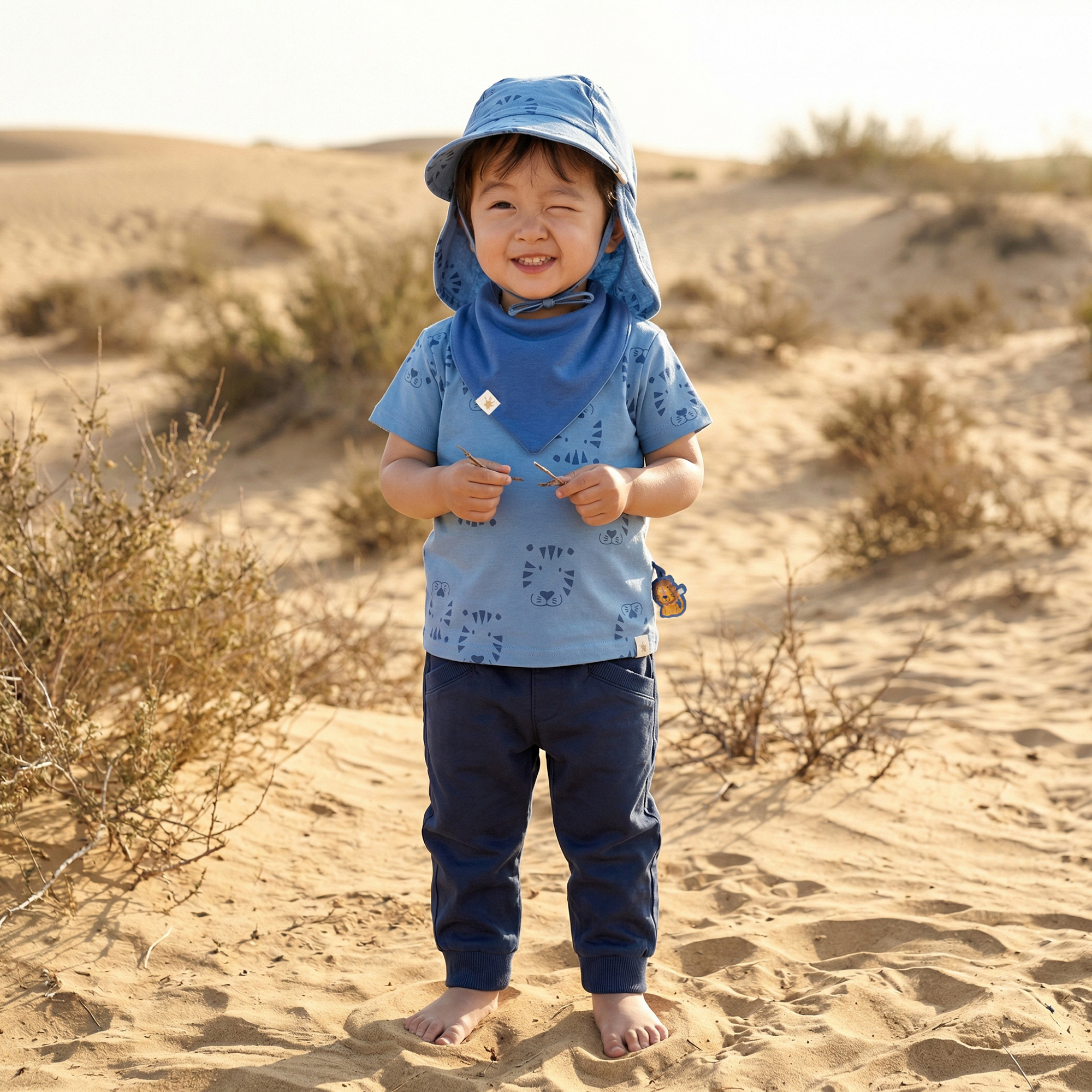 Baby T-Shirt Tiger & Löwe Print, blau