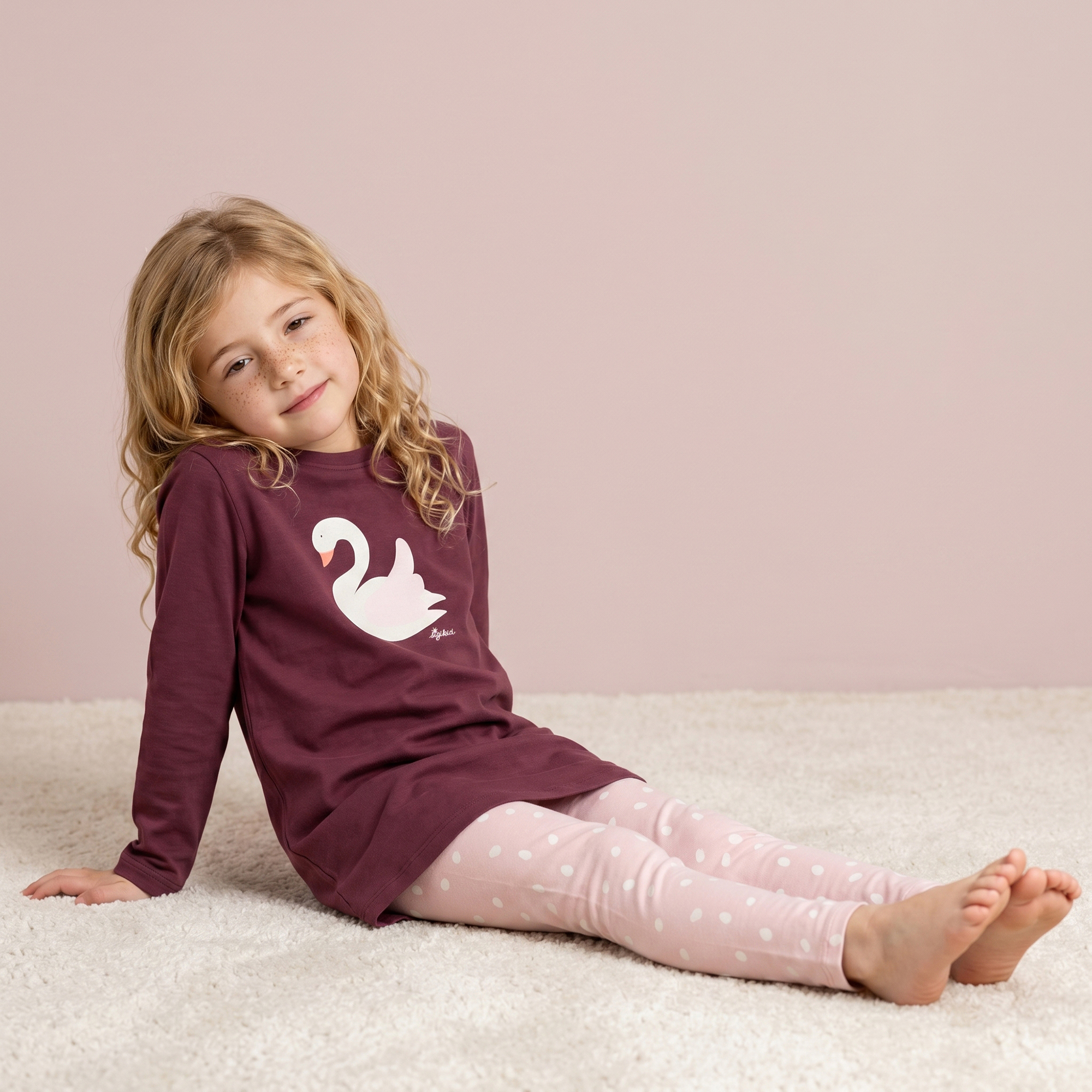 Kinder Pyjama lang, Schwan