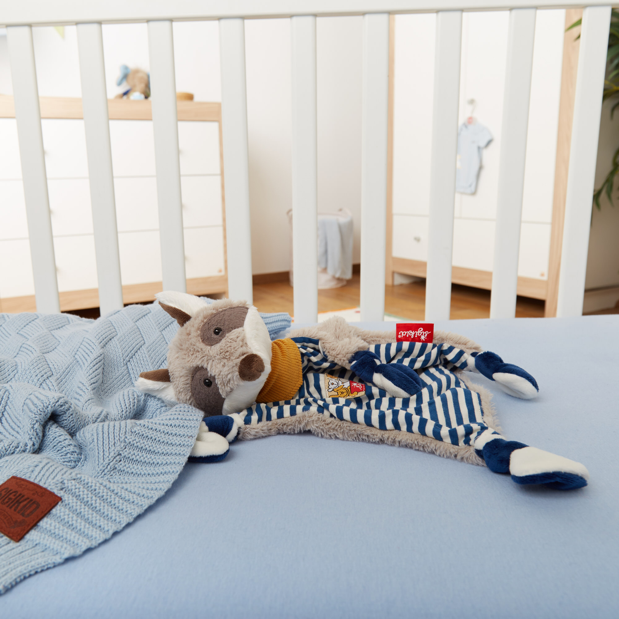 Baby blankie racoon, blue Baby blankie racoon, blue