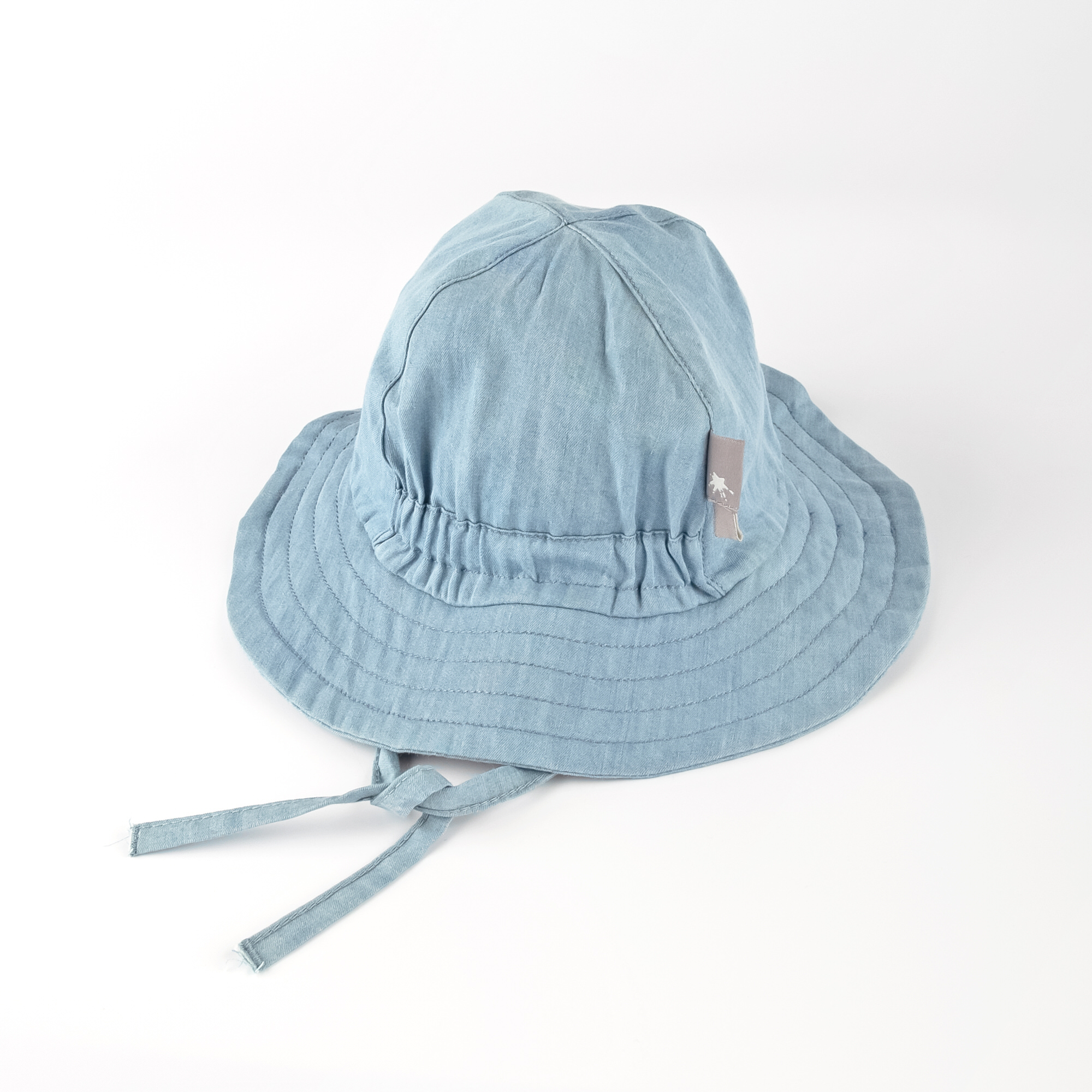 Brimmed baby sun hat with ties, light blue