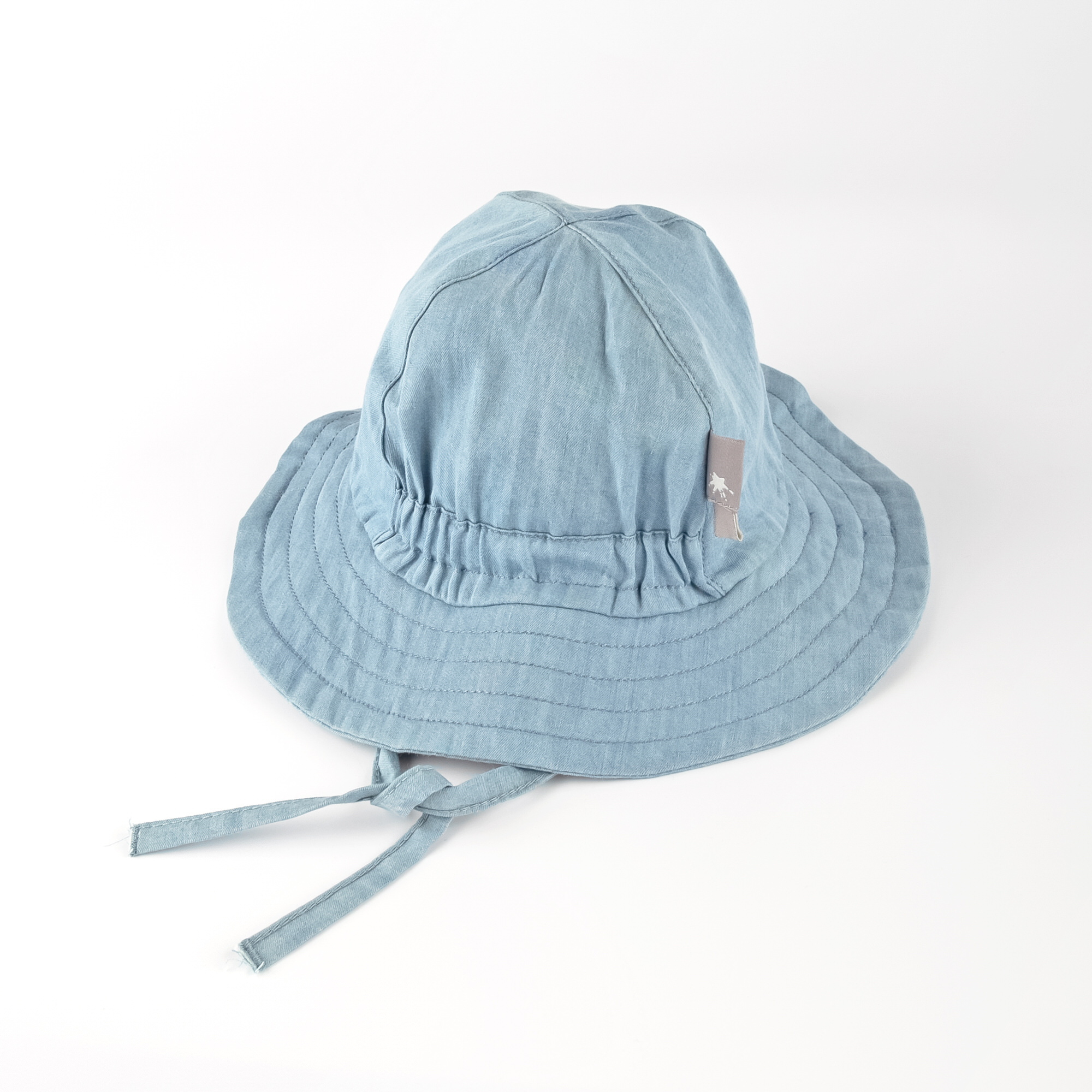 Brimmed baby sun hat with ties, light blue Brimmed baby sun hat with ties, light blue