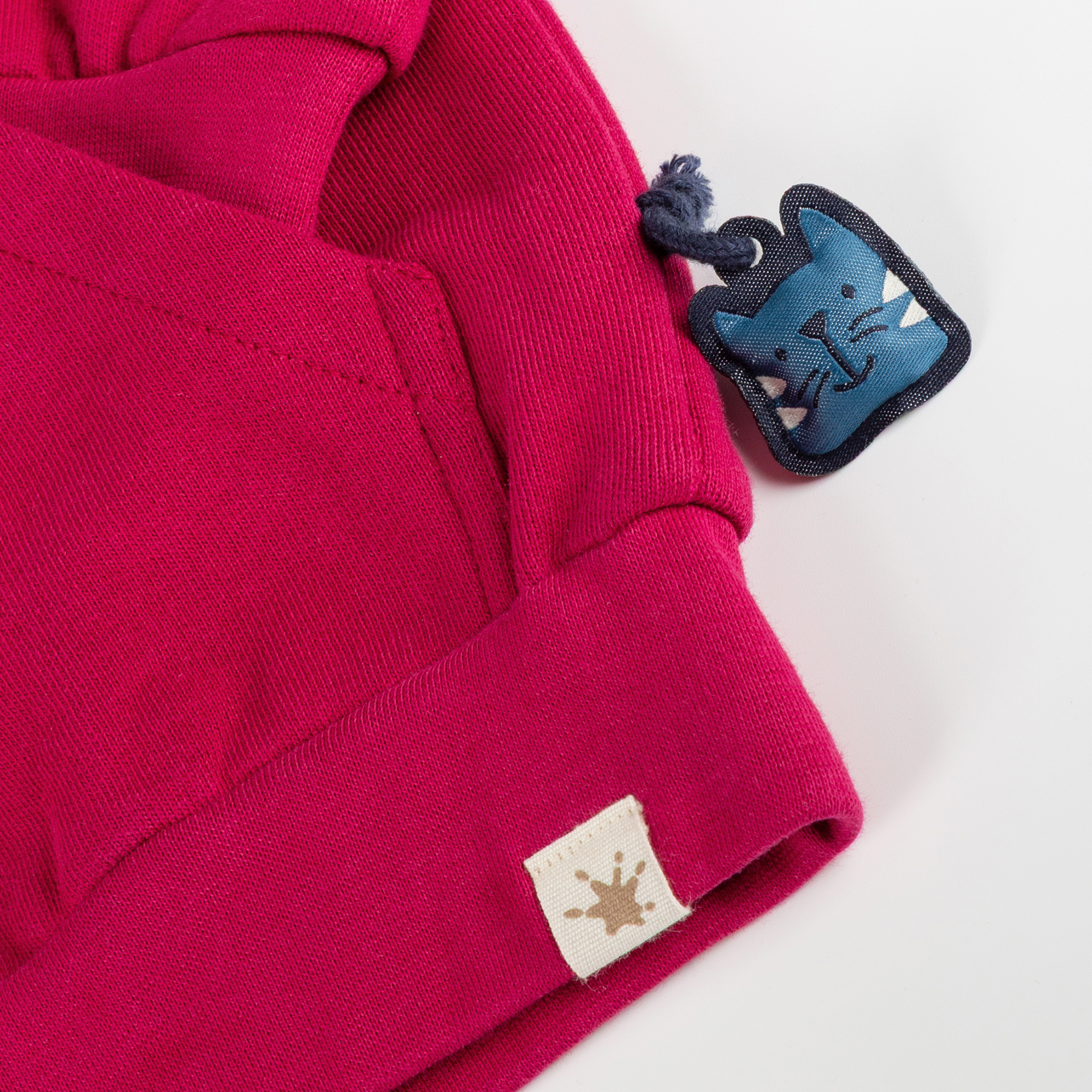 Children's hooded sweat jacket, heart embroidery on the back