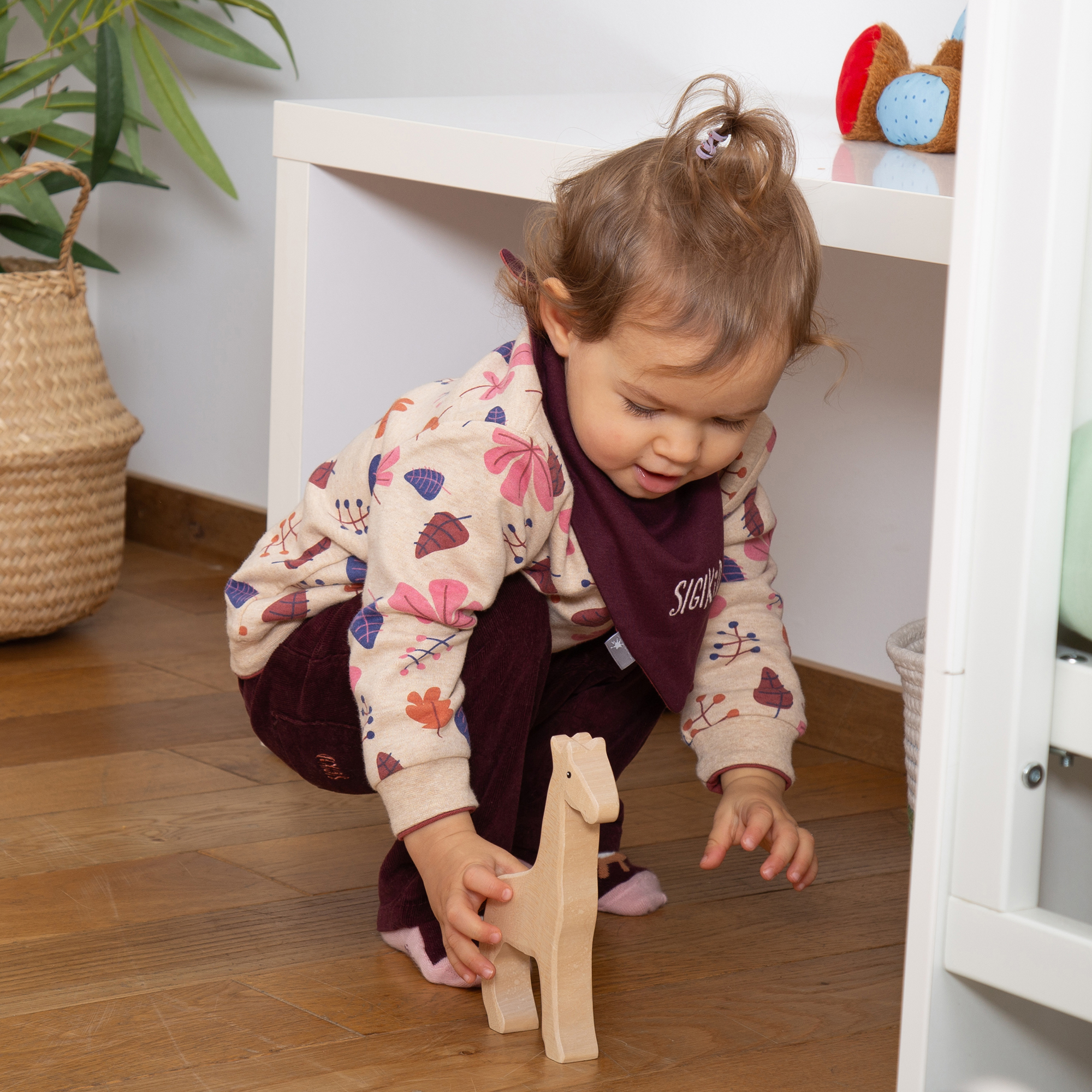 Baby Wendehalstuch rotbraun mit Pünktchen oder dunkelrot