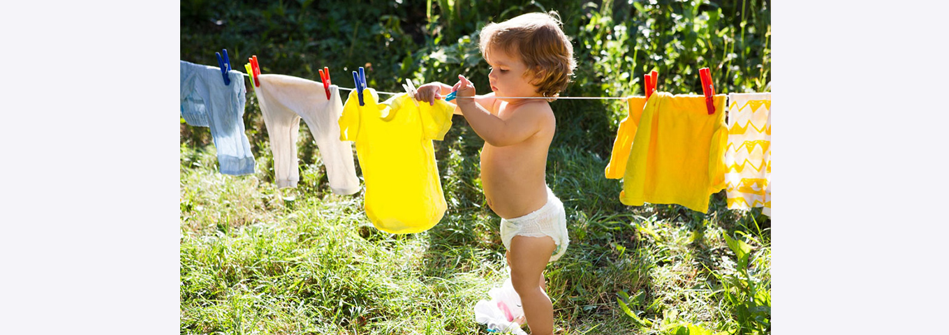 Babykleidung richtig waschen: 8 Tipps, damit Kinderkleidung gesund zur Haut ist und lange schön bleibt