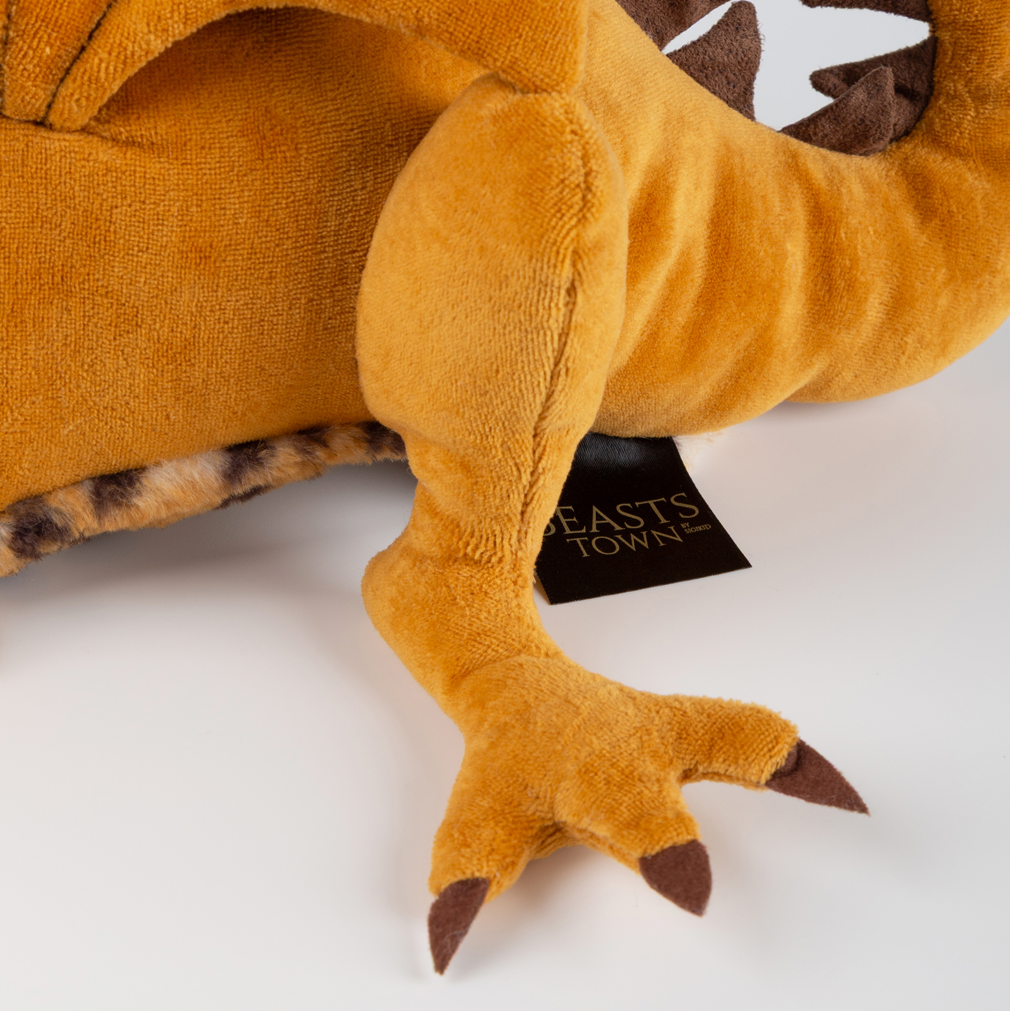 Kuscheltier Drache Fafner Bayreuther Festspiele 2025, Beasts