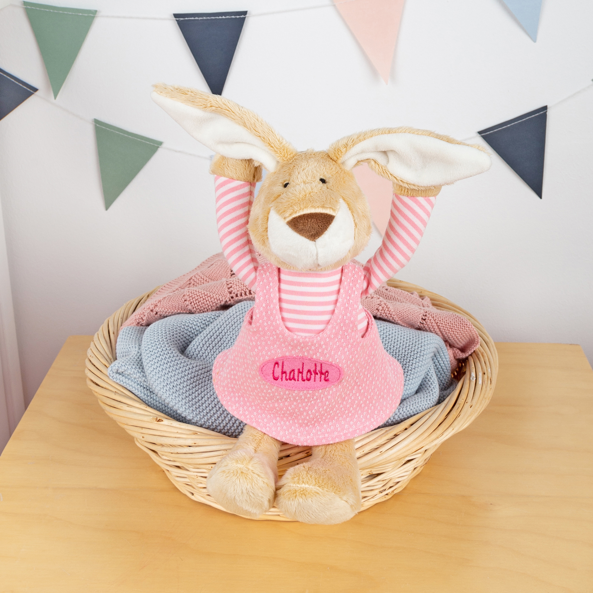 Customized soft toy bunny, pink Customized soft toy bunny, pink