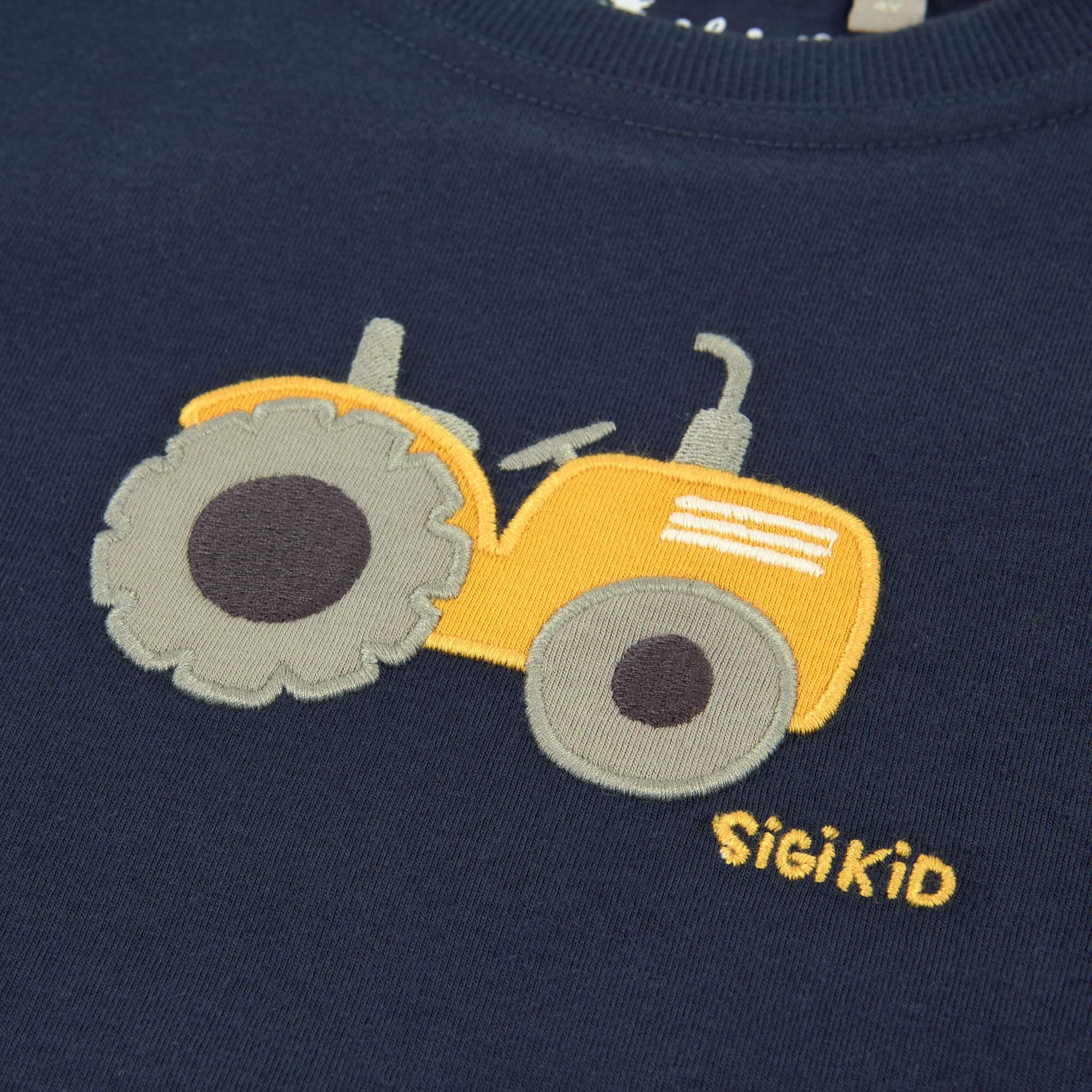 Children's navy T-shirt vintage tractor
