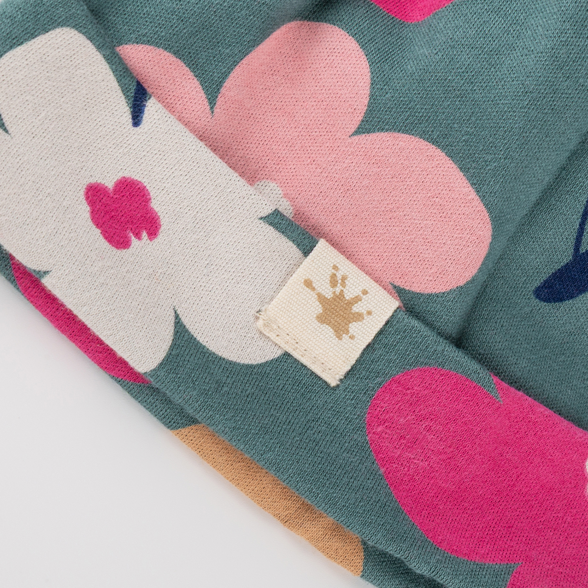 Baby Mütze Pony Love, grün mit Blumenprint