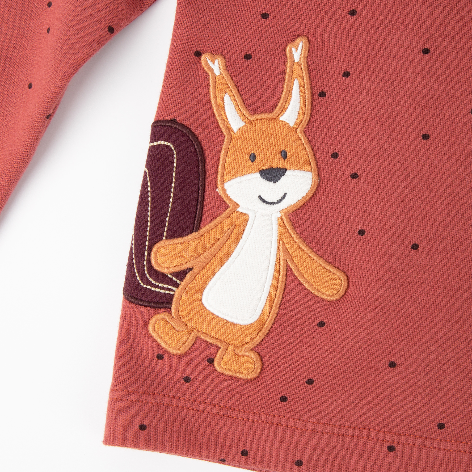 Kinder Langarmshirt mit Eichhörnchen Motiv, rotbraun mit Pünktchen Kinder Langarmshirt mit Eichhörnchen Motiv, rotbraun mit Pünktchen